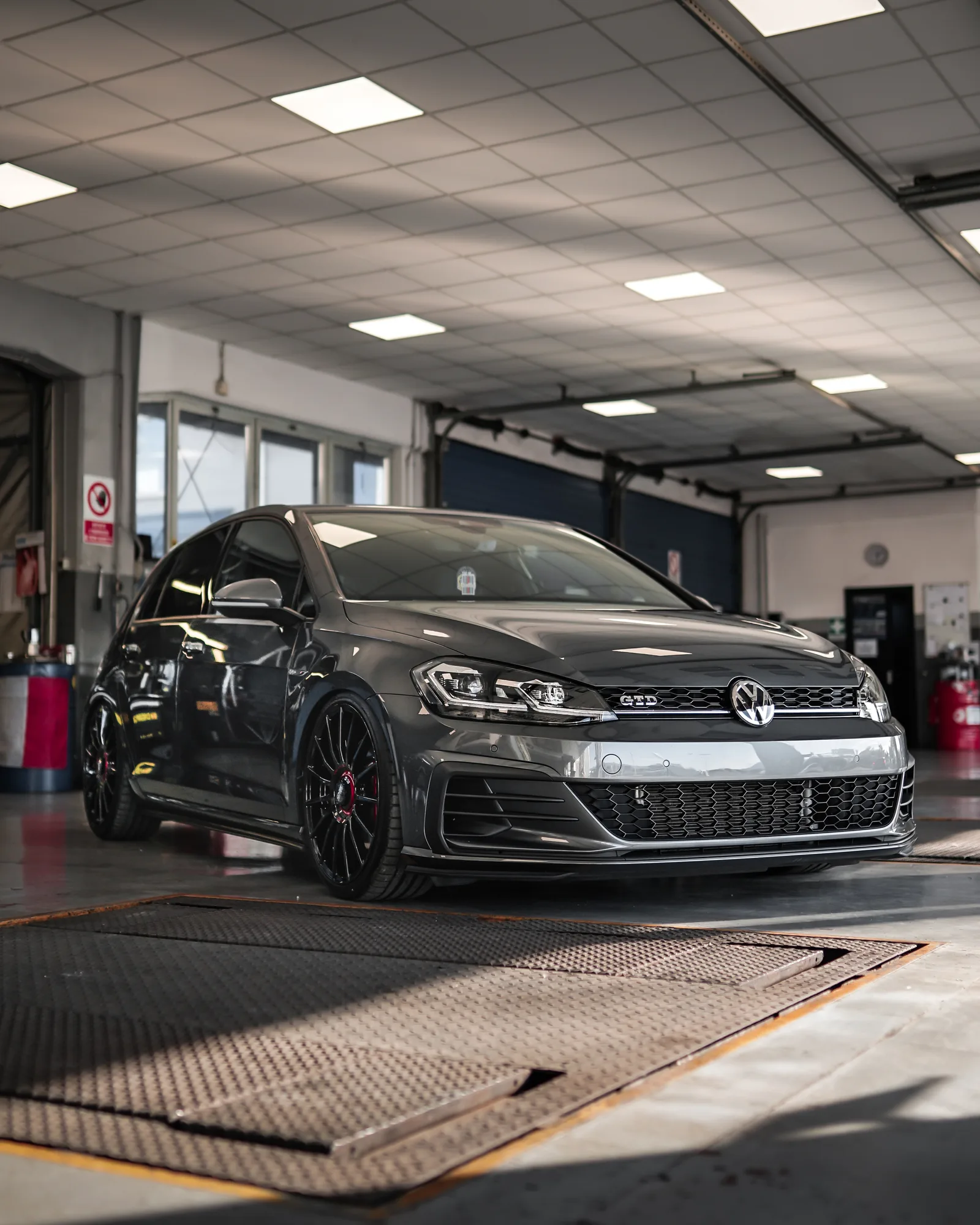 OZ Racing Leggera HLT on Volkswagen Golf Mk7 (Typ 5G).2, photo 4
