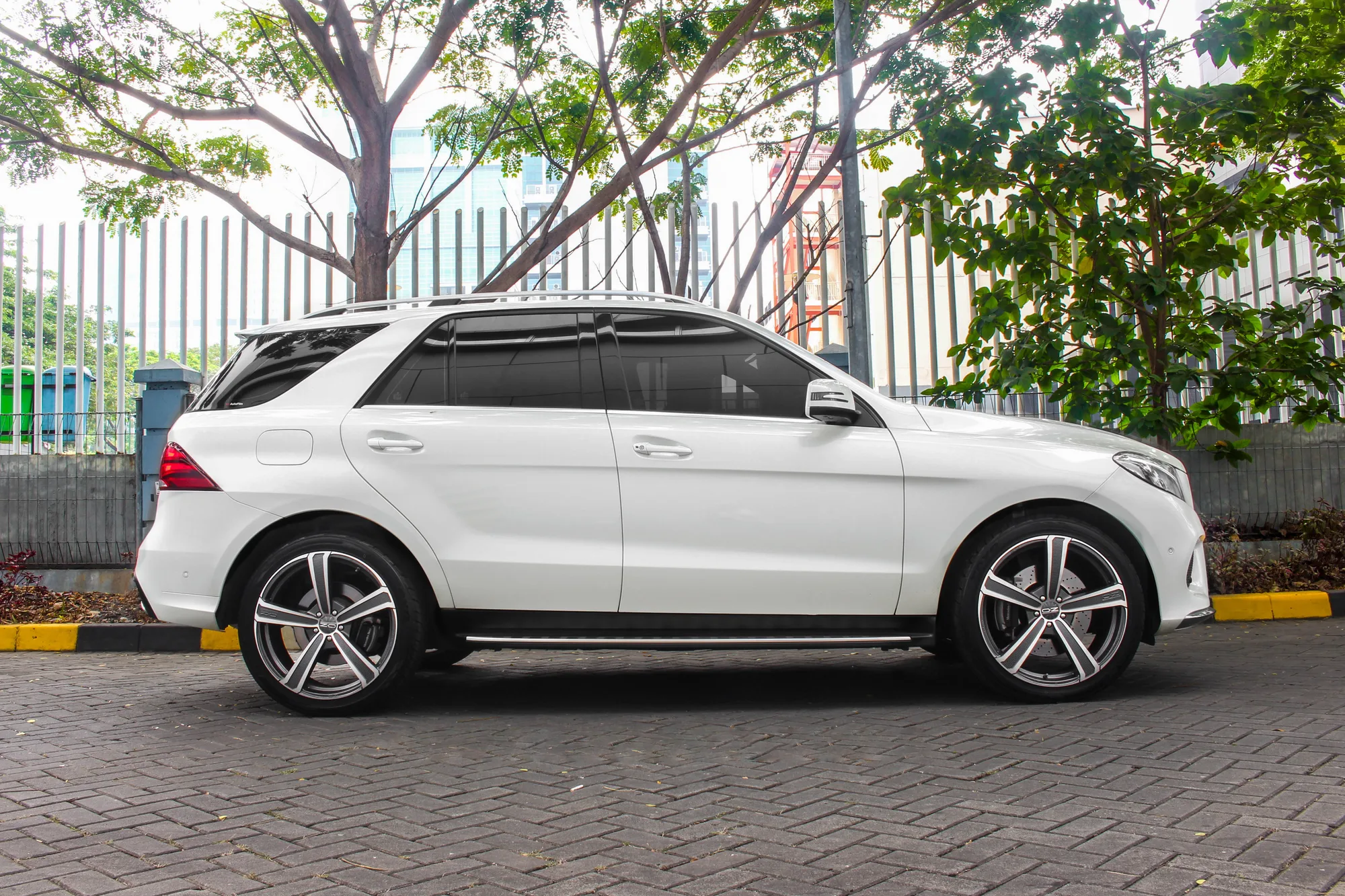 OZ Racing Montecarlo HLT on Mercedes-Benz GLE W166, photo 3