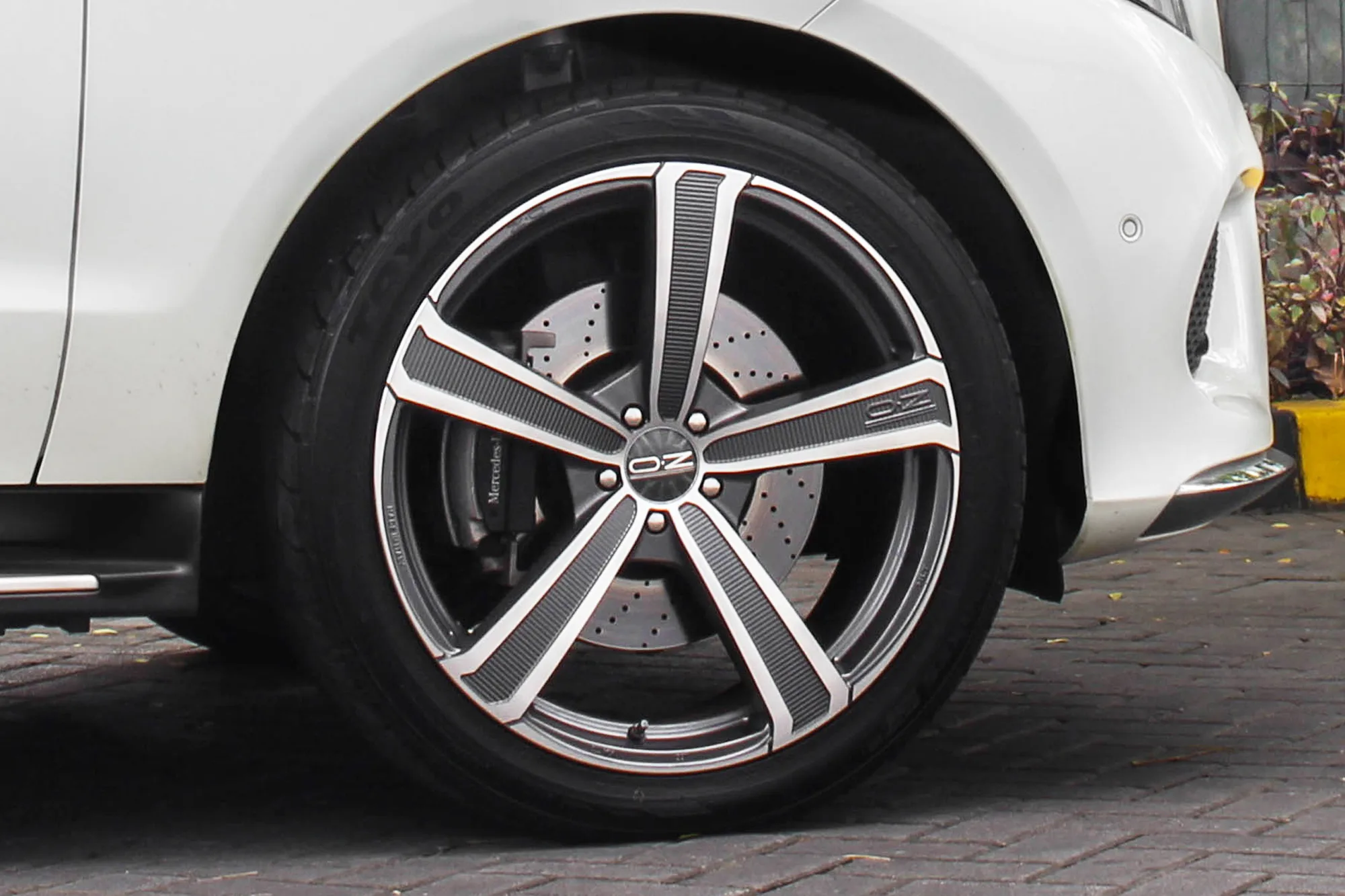 OZ Racing Montecarlo HLT on Mercedes-Benz GLE W166, photo 4