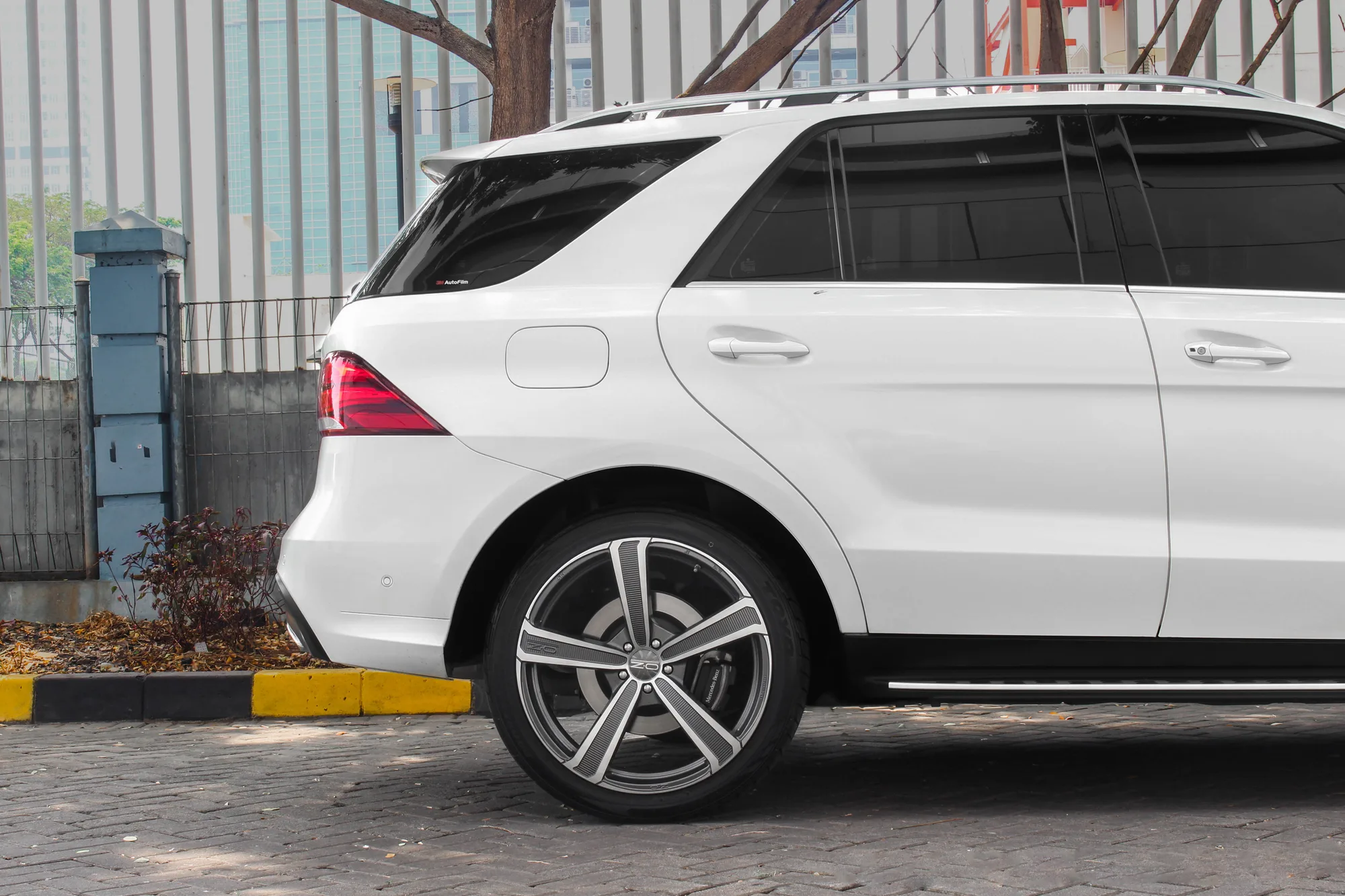 OZ Racing Montecarlo HLT on Mercedes-Benz GLE W166, photo 2