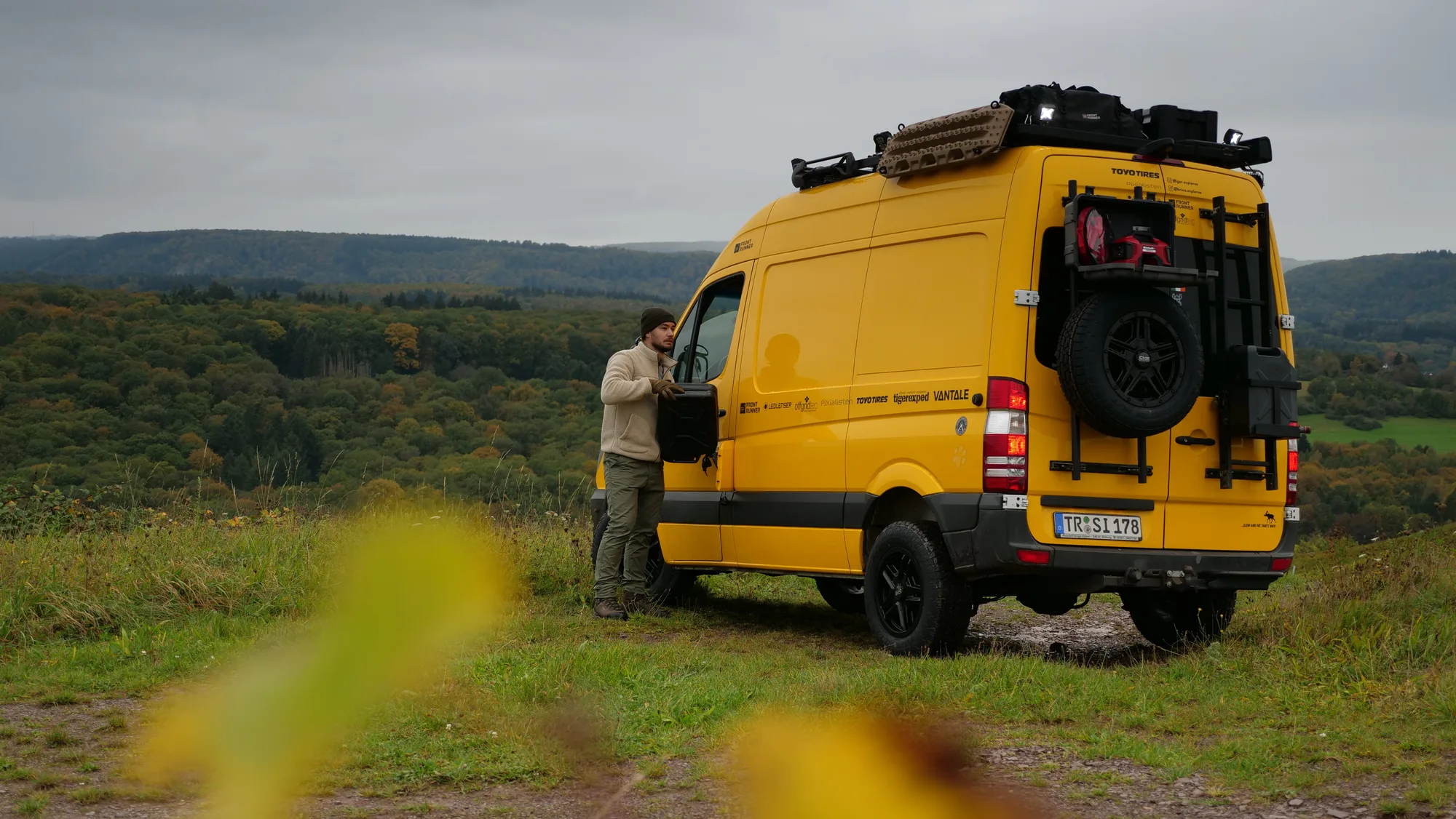 OZ Racing Rally Adventure on Mercedes-Benz Sprinter NCV3 (W906)