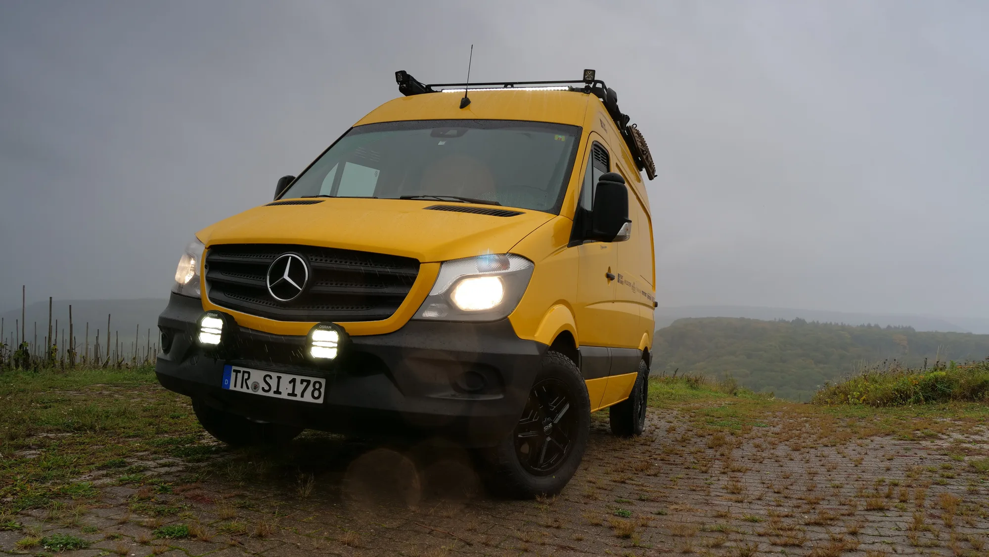 OZ Racing Rally Adventure on Mercedes-Benz Sprinter NCV3 (W906), photo 9