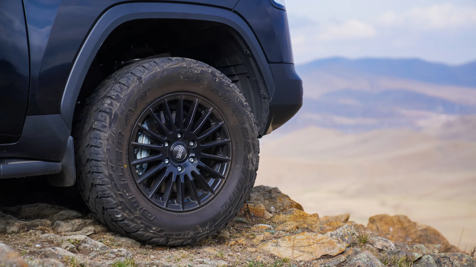OZ Racing Rally Desert on Toyota Land Cruiser J300, photo 8