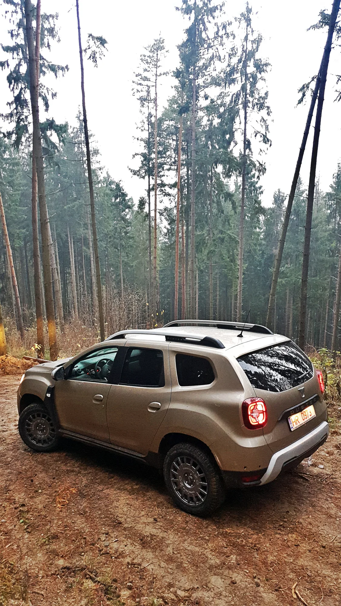 OZ Racing Rally Racing on Dacia Duster HM (2018-2024), photo 11