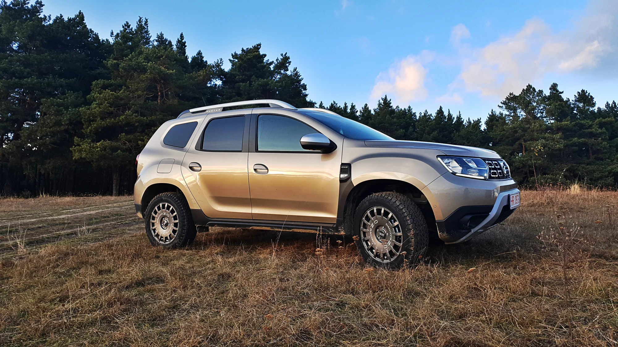 OZ Racing Rally Racing on Dacia Duster HM (2018-2024), photo 6