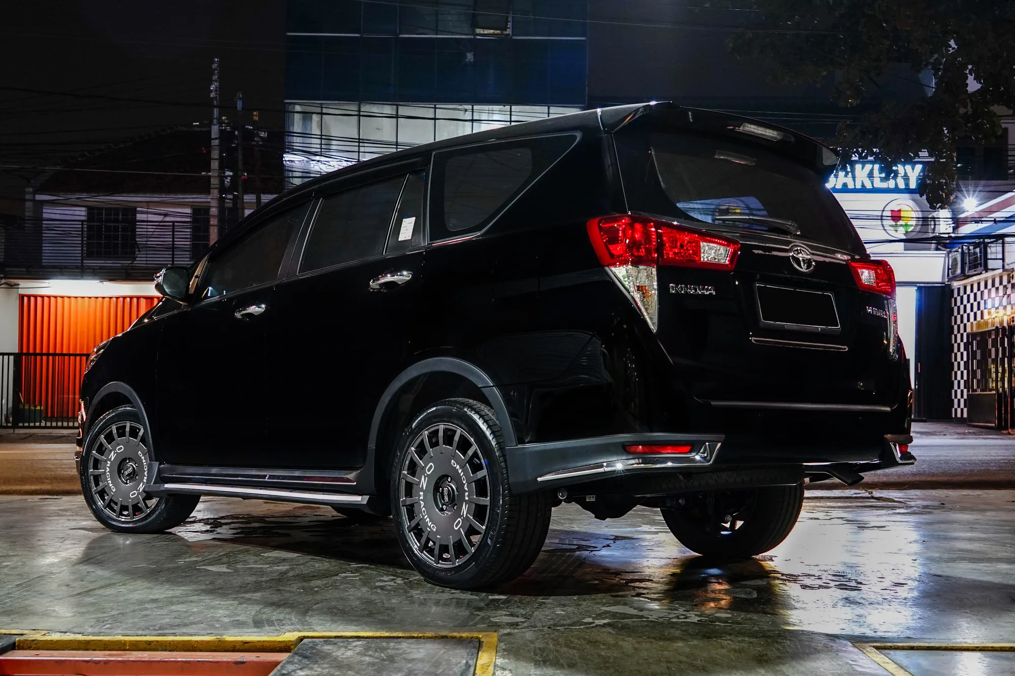 OZ Racing Rally Racing on Toyota Innova AN140, photo 8