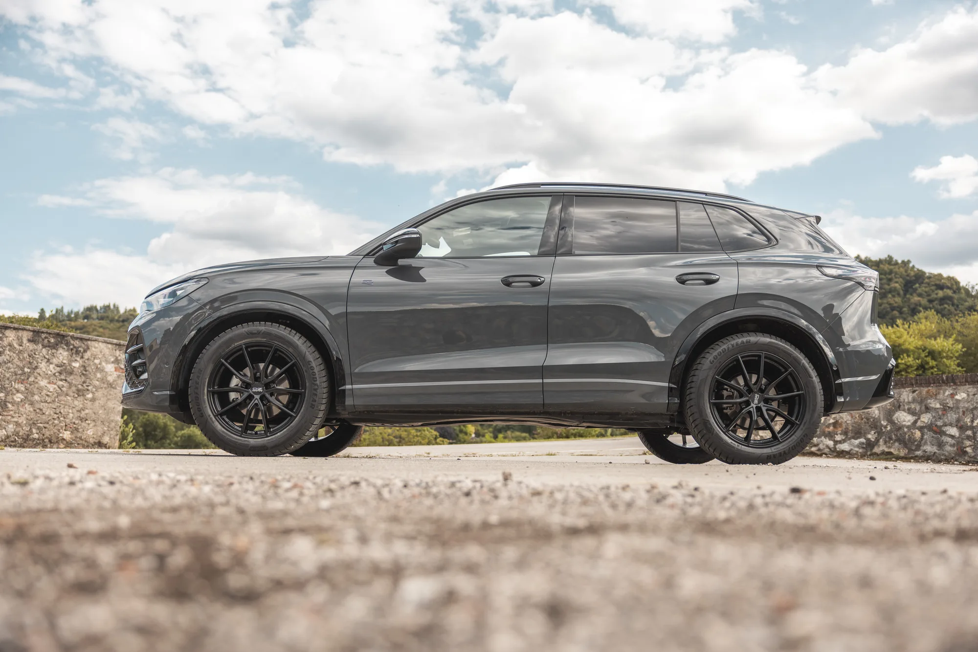 OZ Racing Super Sport on Volkswagen Tiguan 3rd gen (Typ CT1), photo 12