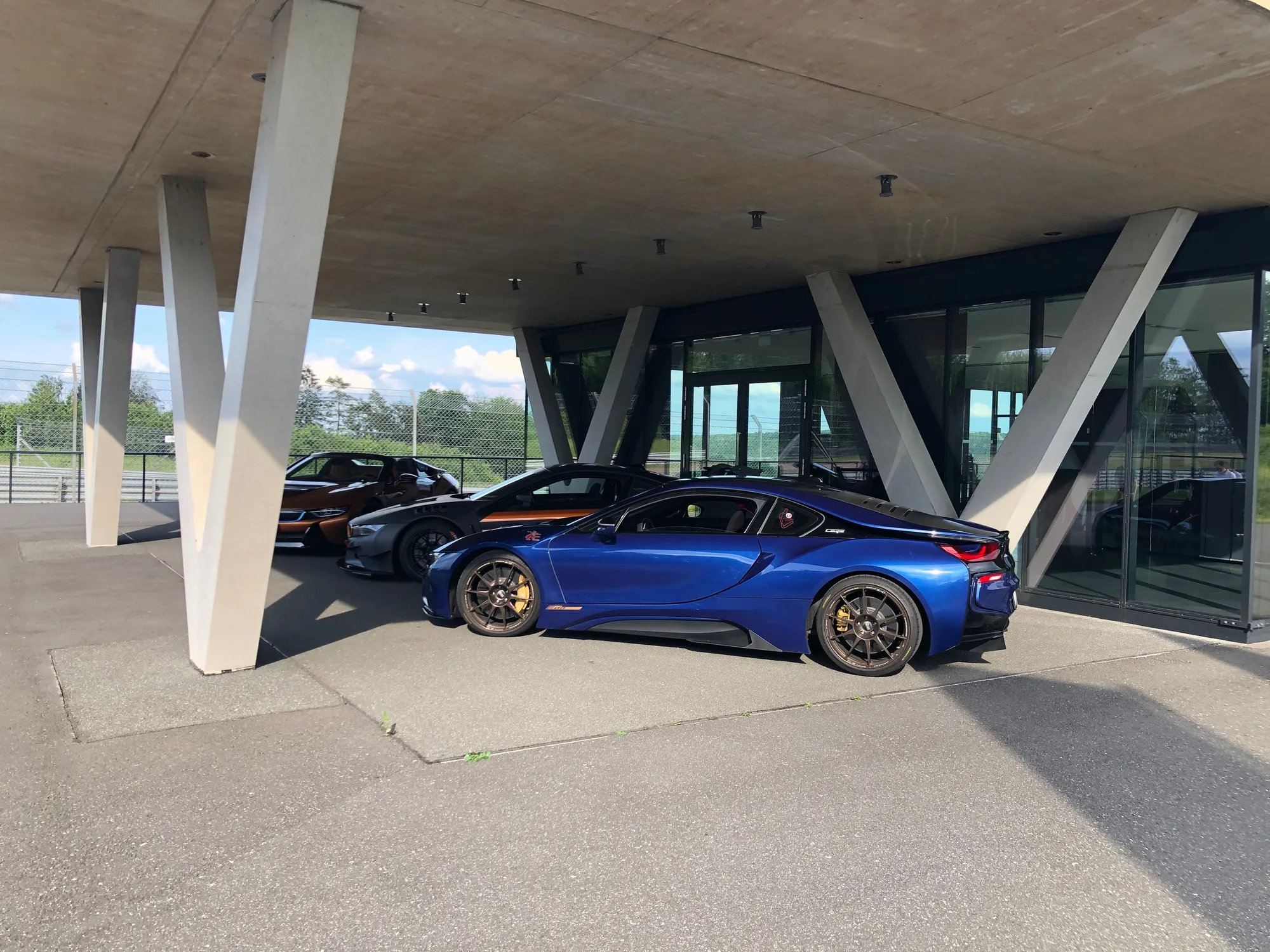 OZ Racing Superforgiata on BMW i8 I12.1, photo 3
