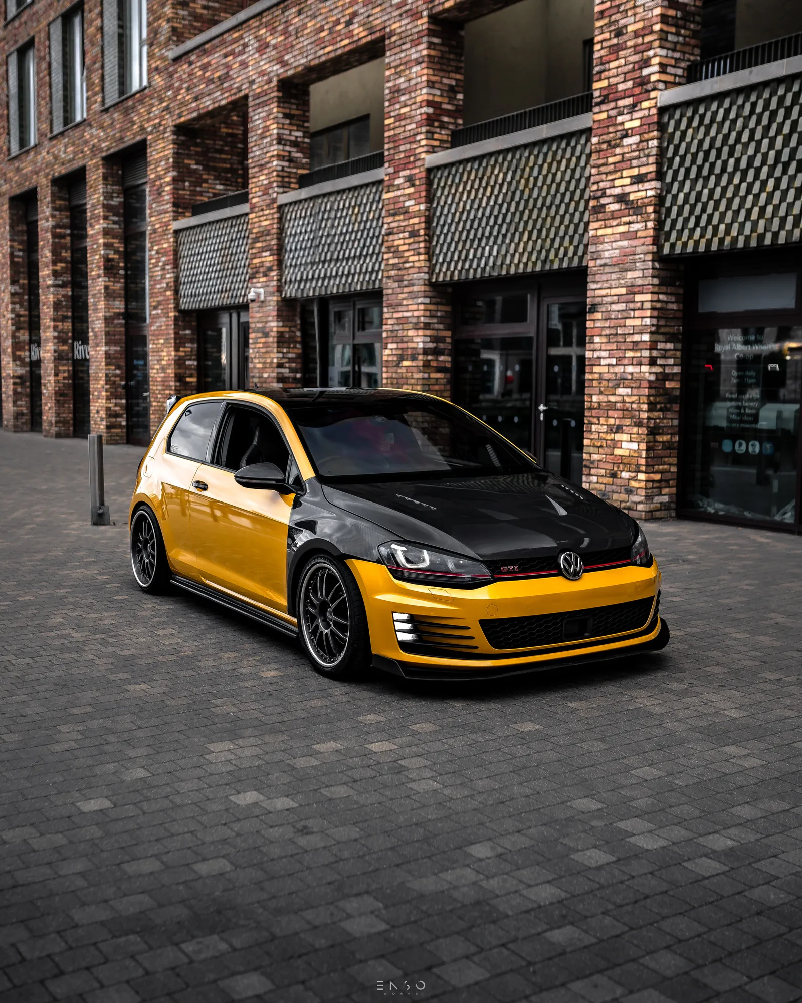 OZ Racing Superleggera III on Volkswagen Golf Mk6 (Typ 5K), photo 3