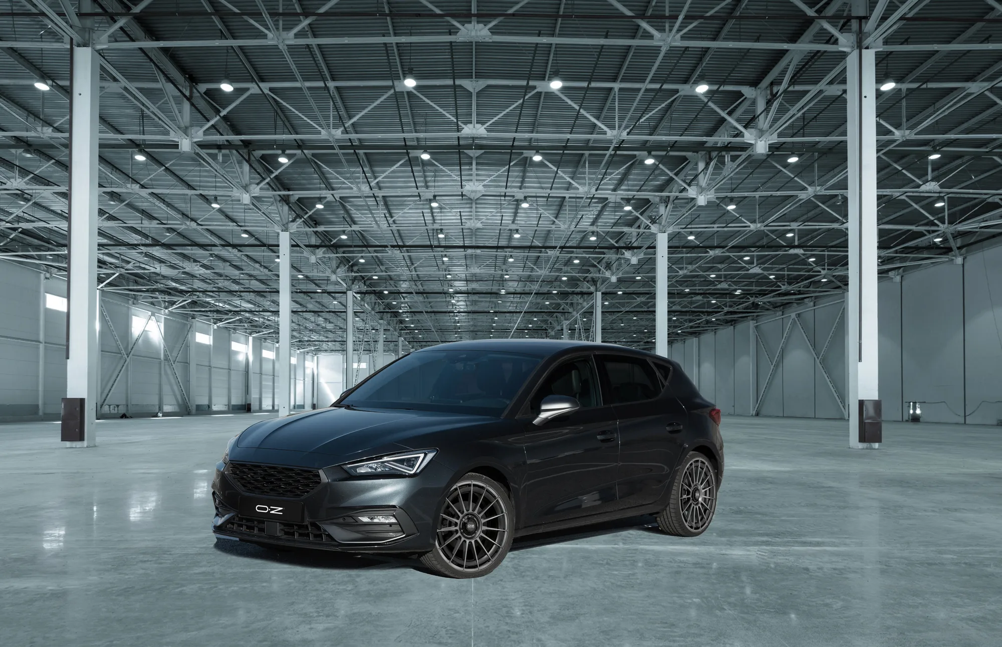 OZ Racing Superturismo AERO on Seat Leon 3rd gen (5F)