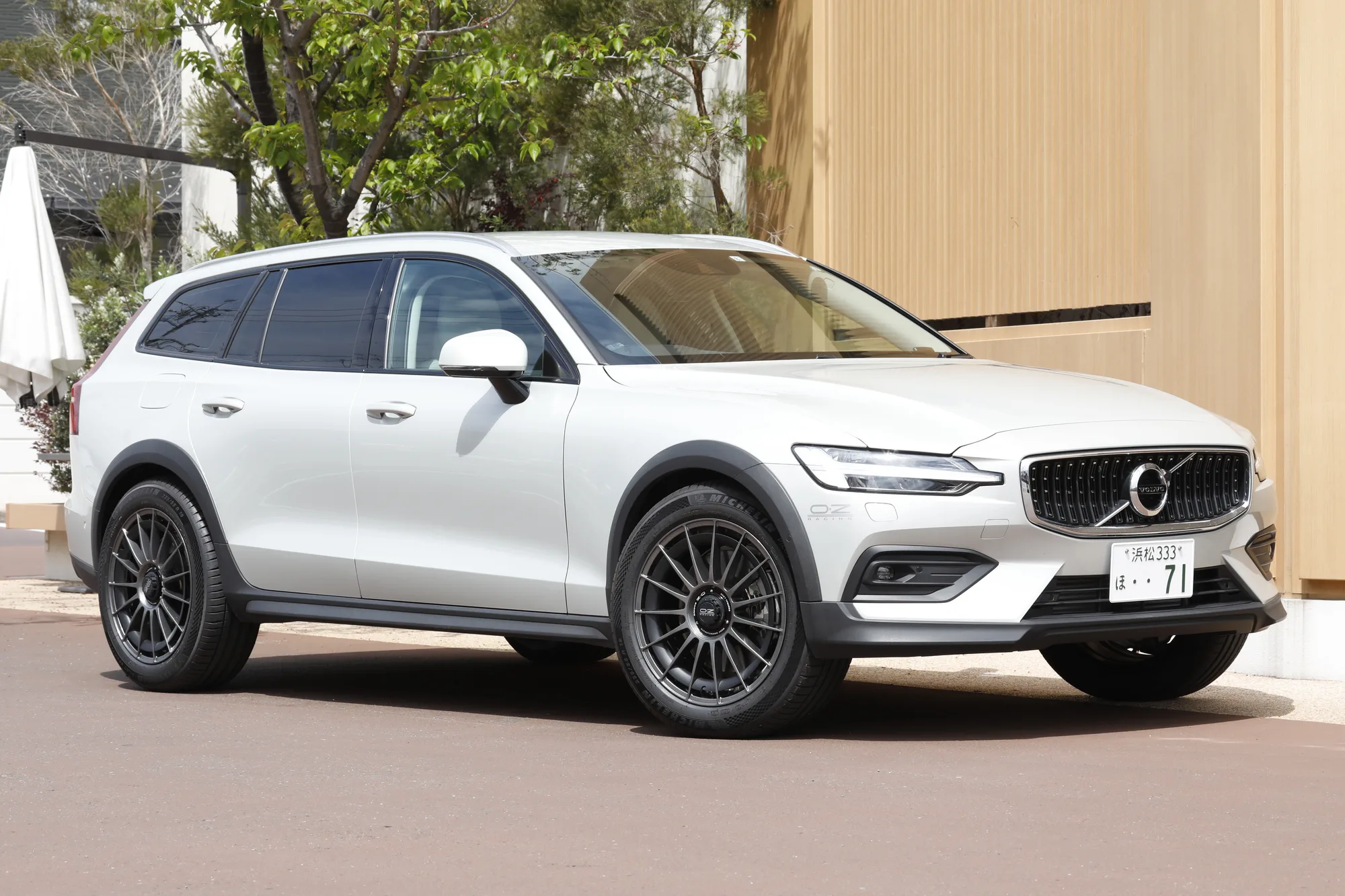 OZ Racing Superturismo AERO on Volvo V60 II (2018-), photo 9