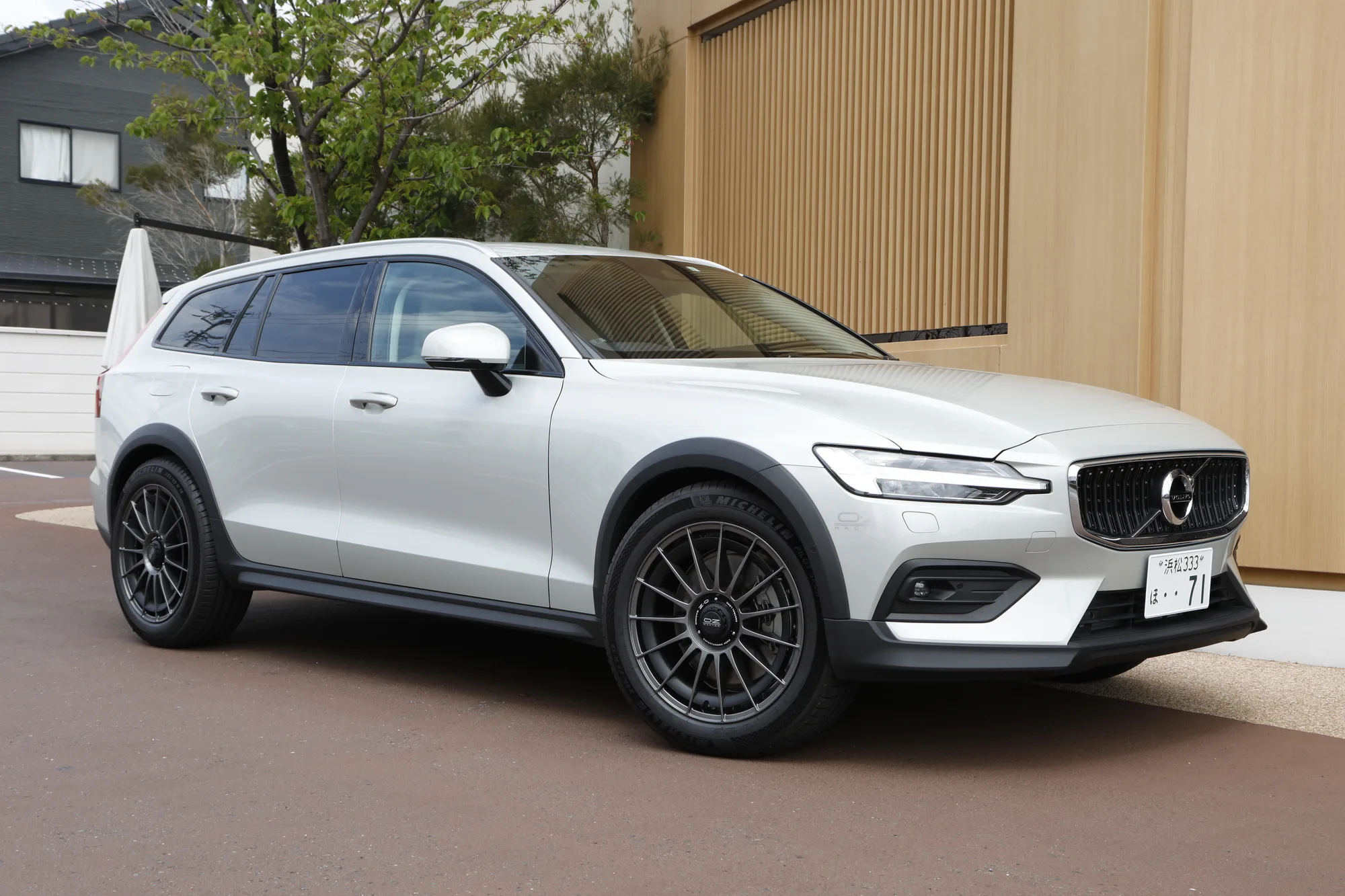 OZ Racing Superturismo AERO on Volvo V60 II (2018-), photo 10