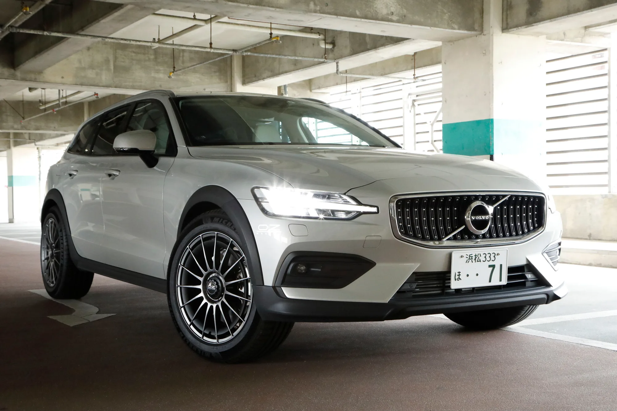 OZ Racing Superturismo AERO on Volvo V60 II (2018-), photo 7