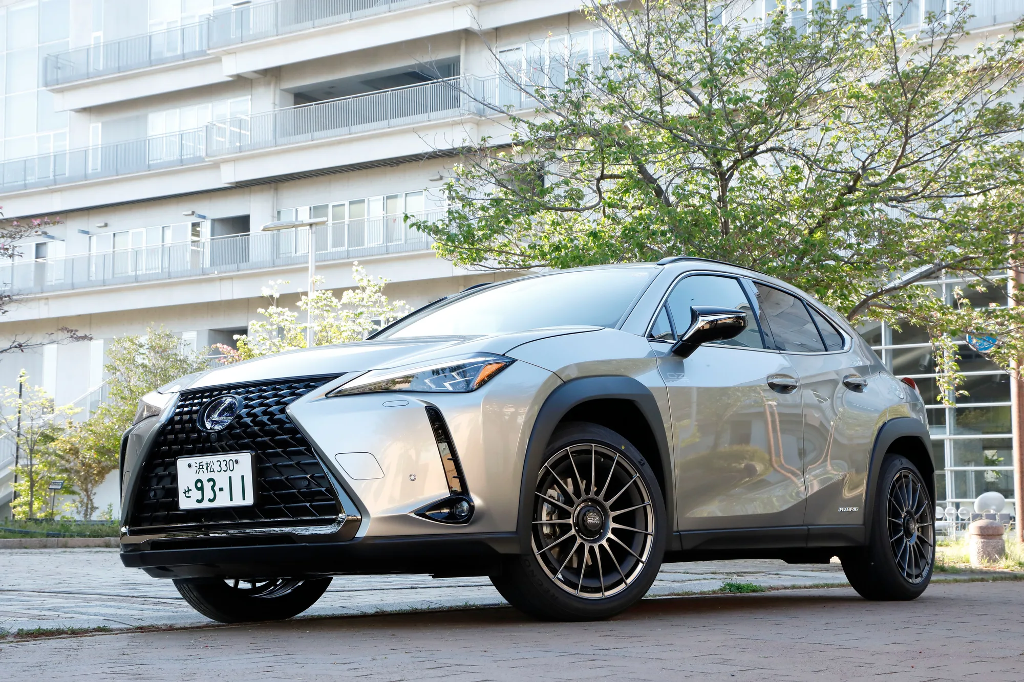 OZ Racing Superturismo AERO on Lexus UX ZA10