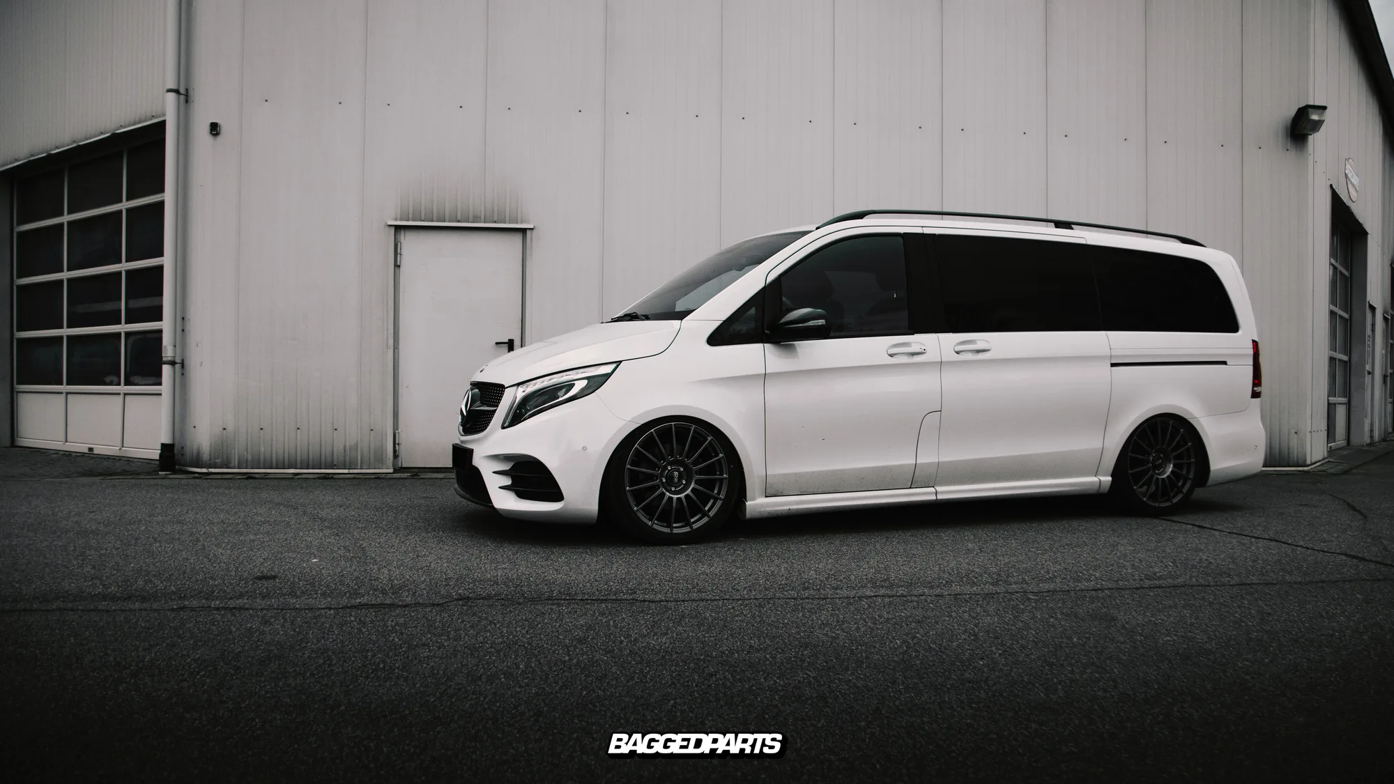 OZ Racing Superturismo Dakar on Mercedes-Benz V-Class W447, photo 4