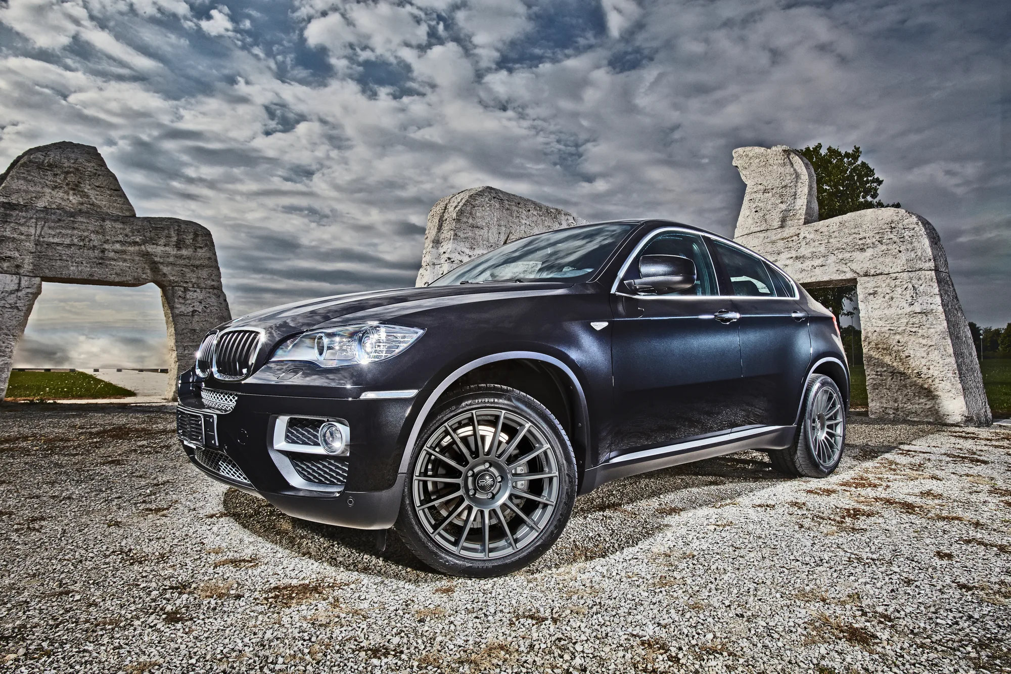 OZ Racing Superturismo Dakar on BMW X6 E71.1