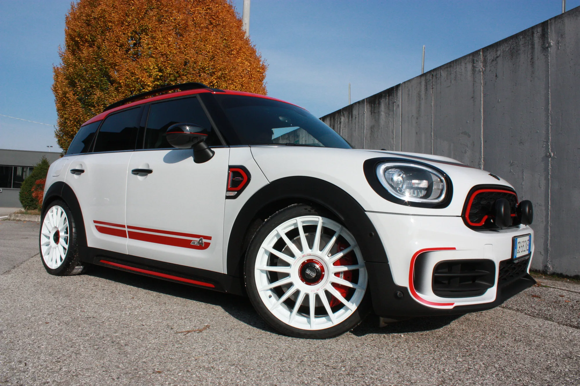 OZ Racing Superturismo Evoluzione WRC on Mini Countryman F60 (2017-2023), photo 2