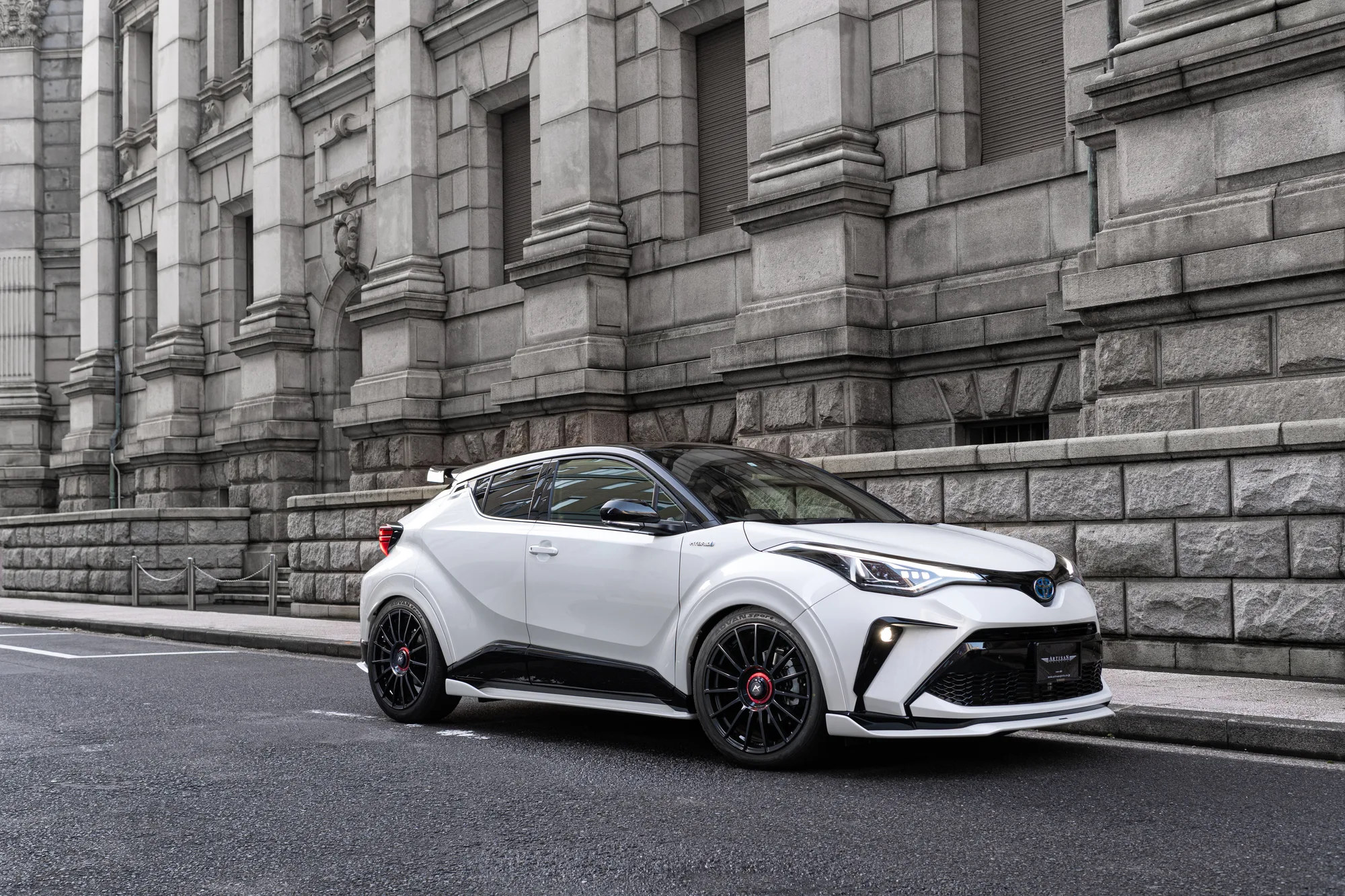 OZ Racing Superturismo Evoluzione on Toyota C-HR AX10.1, photo 3