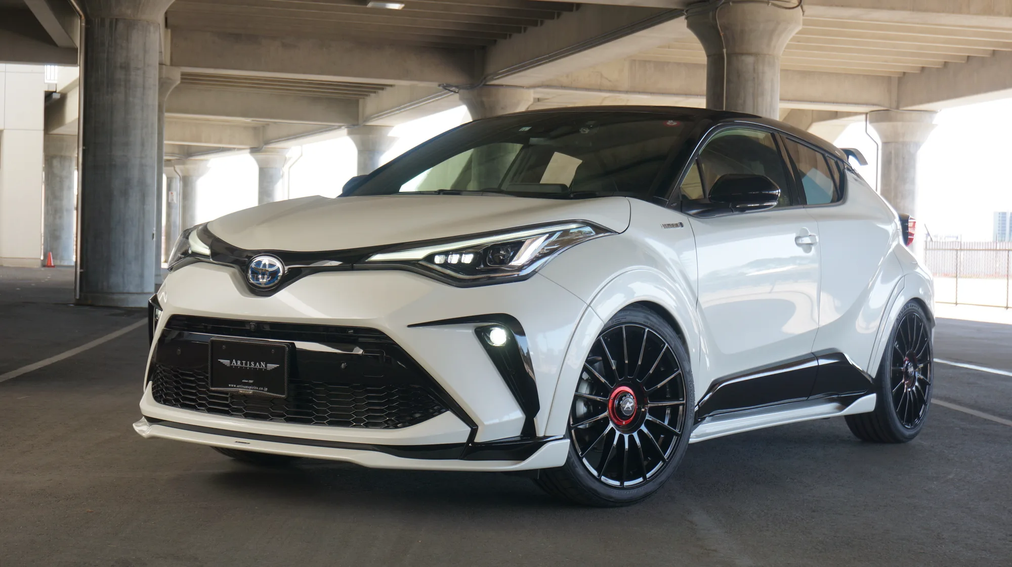 OZ Racing Superturismo Evoluzione on Toyota C-HR AX10.1, photo 7