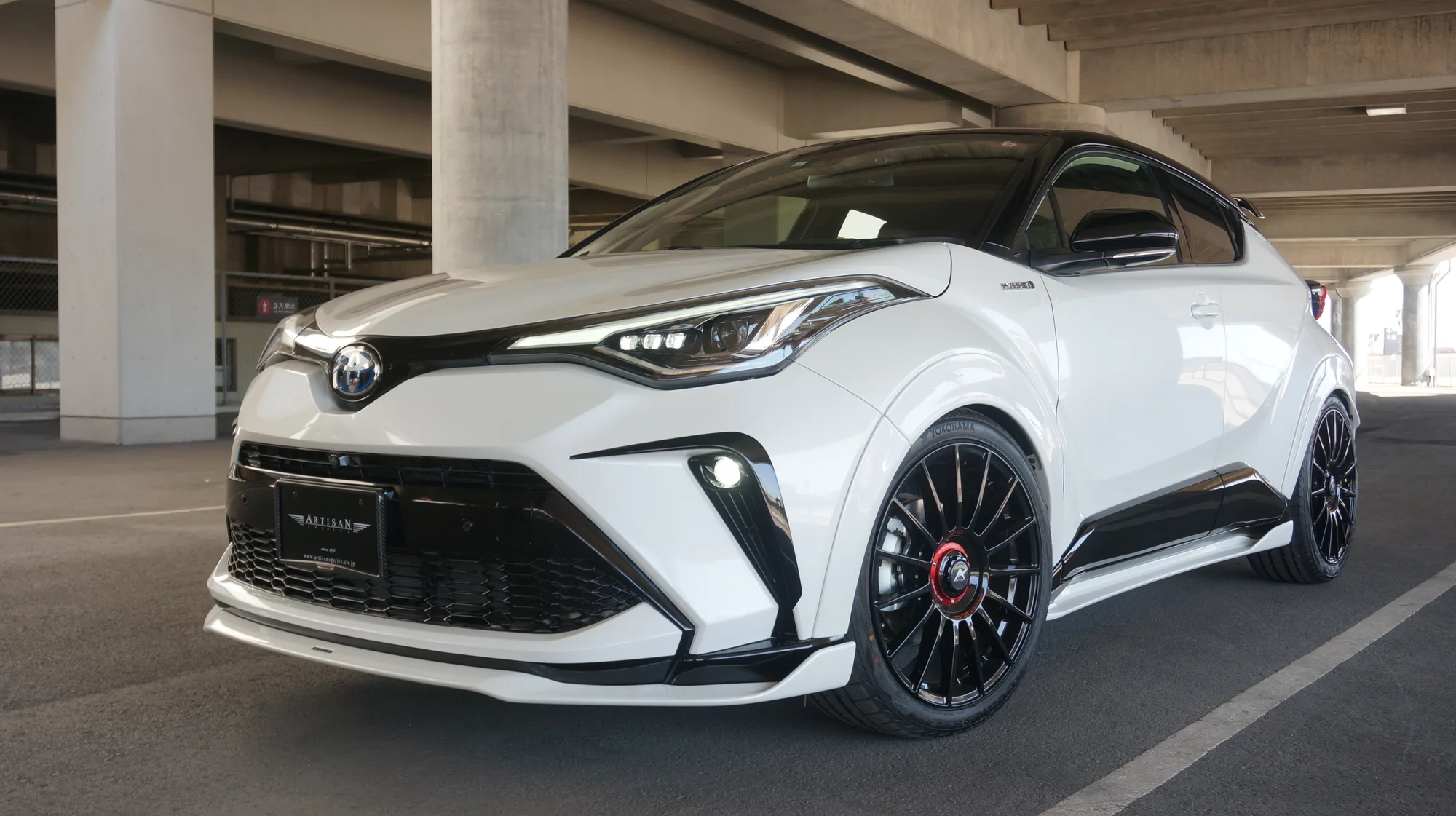 OZ Racing Superturismo Evoluzione on Toyota C-HR AX10.1, photo 9