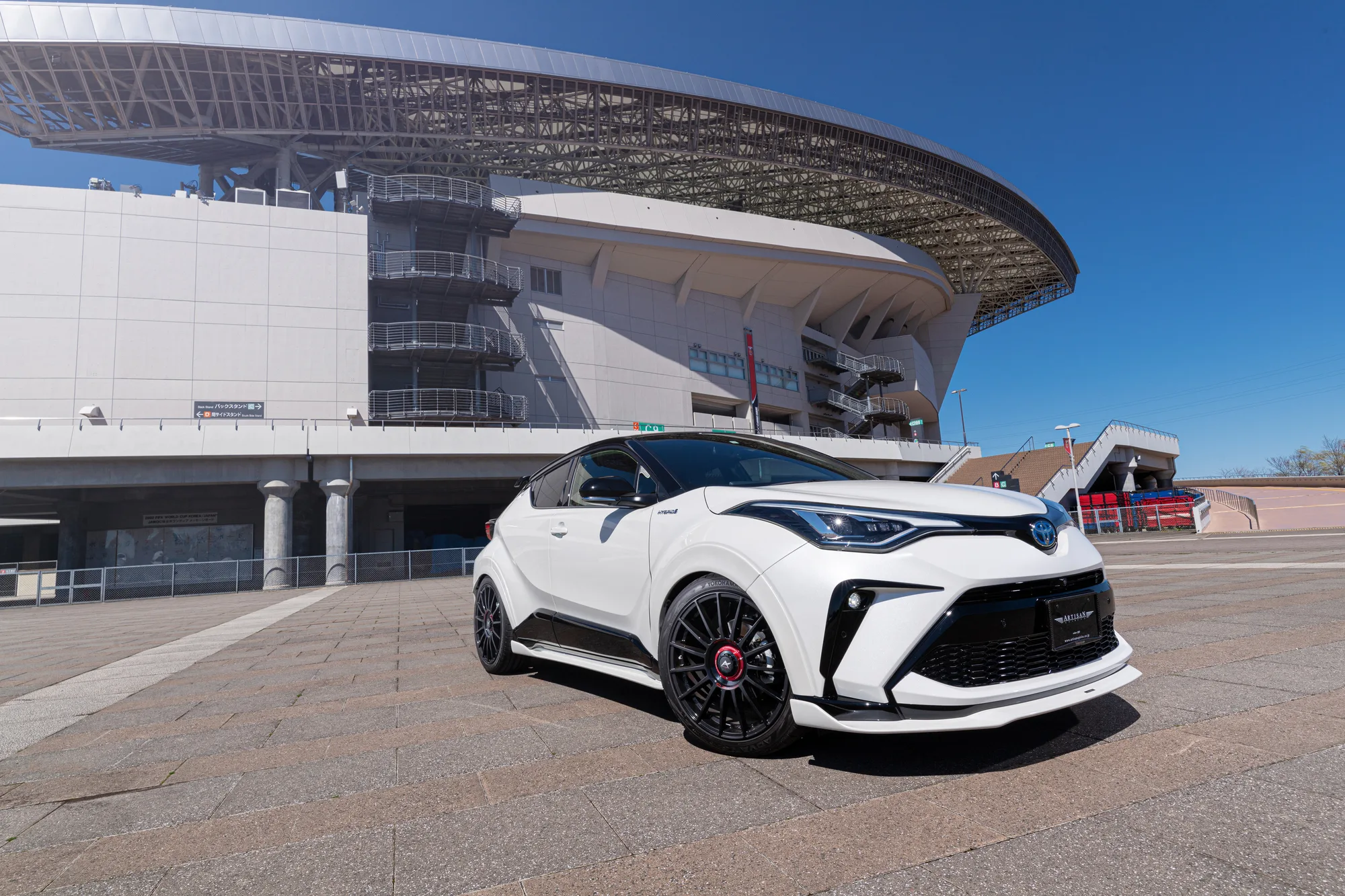 OZ Racing Superturismo Evoluzione on Toyota C-HR AX10.1, photo 6