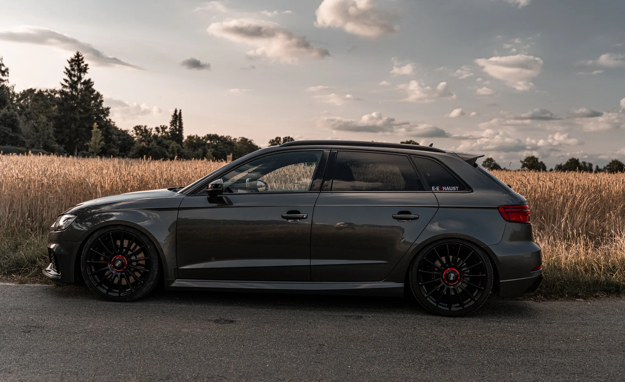 OZ Racing Superturismo Evoluzione on Audi RS 3 8V.1, photo 9