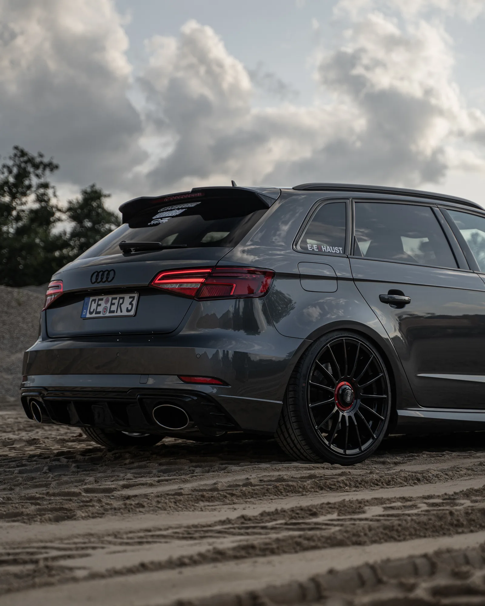 OZ Racing Superturismo Evoluzione on Audi RS 3 8V.1, photo 3
