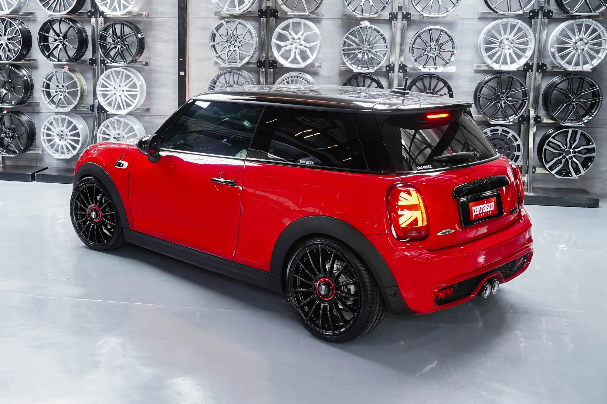 OZ Racing Superturismo Evoluzione on Mini Cooper F56 (2014-2023), photo 2
