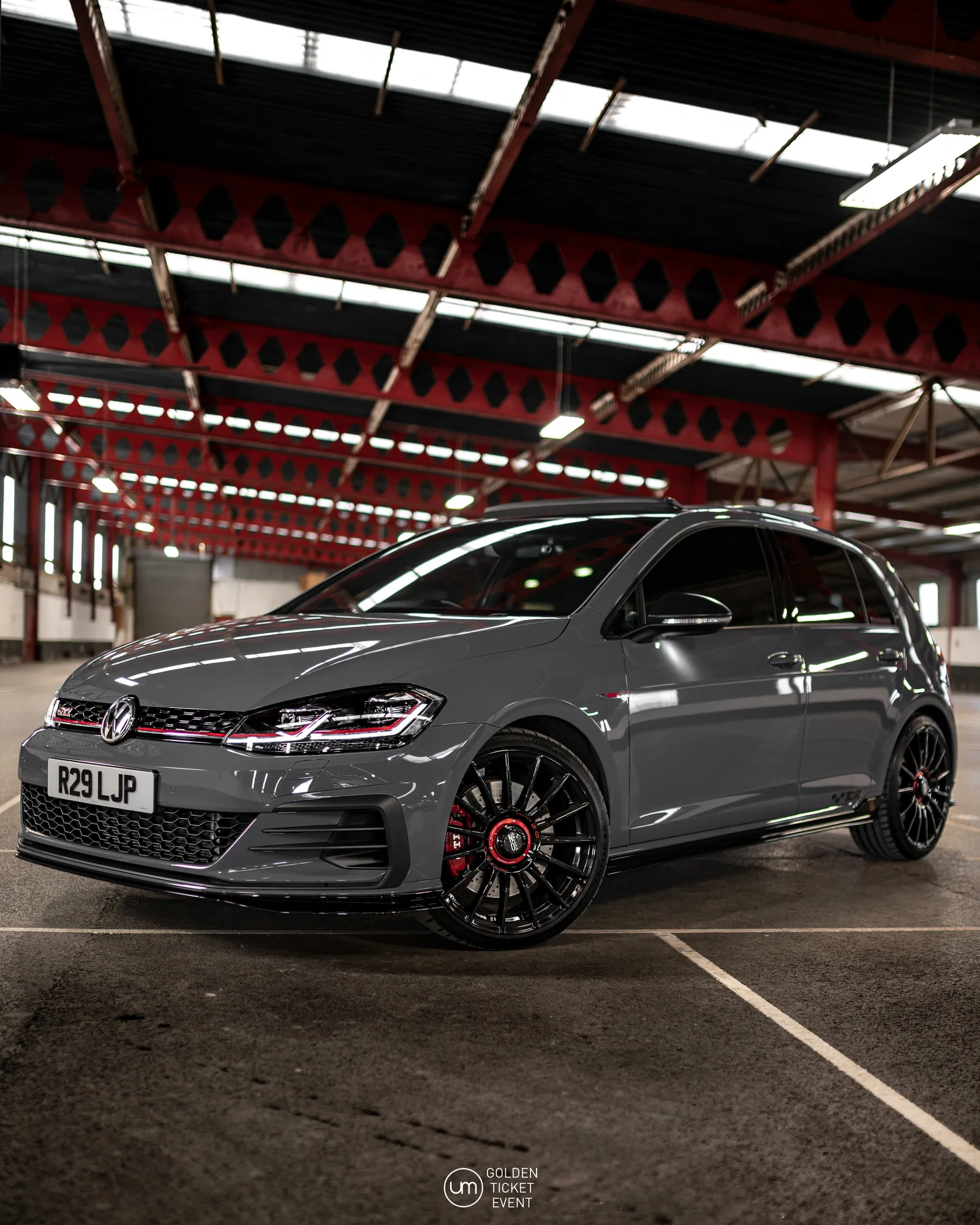 OZ Racing Superturismo Evoluzione on Volkswagen Golf Mk7 (Typ 5G).2, photo 10