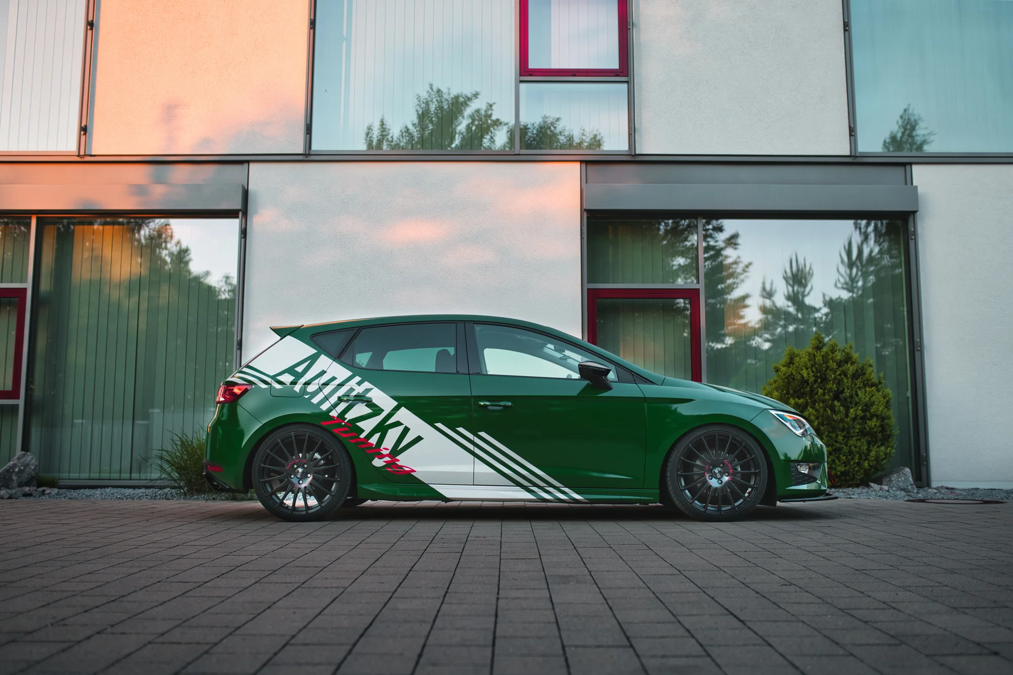 OZ Racing Superturismo GT on Seat Leon 3rd gen (5F), photo 4