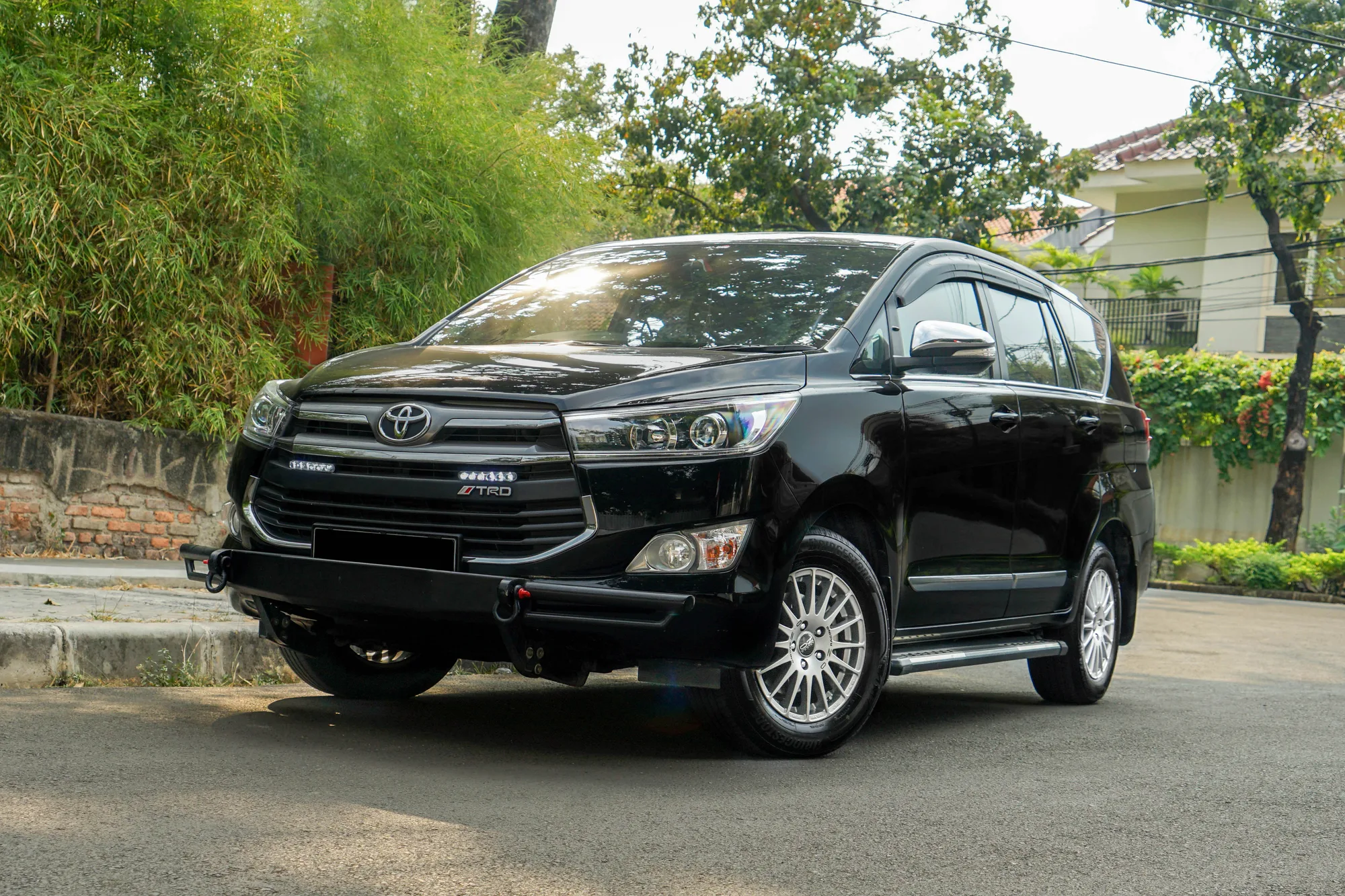 OZ Racing Superturismo GT on Toyota Innova AN140, photo 6