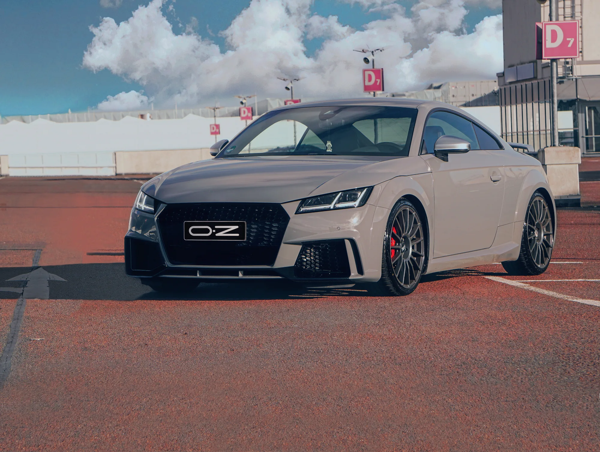 OZ Racing Superturismo LM on Audi TT 8S.1, photo 6