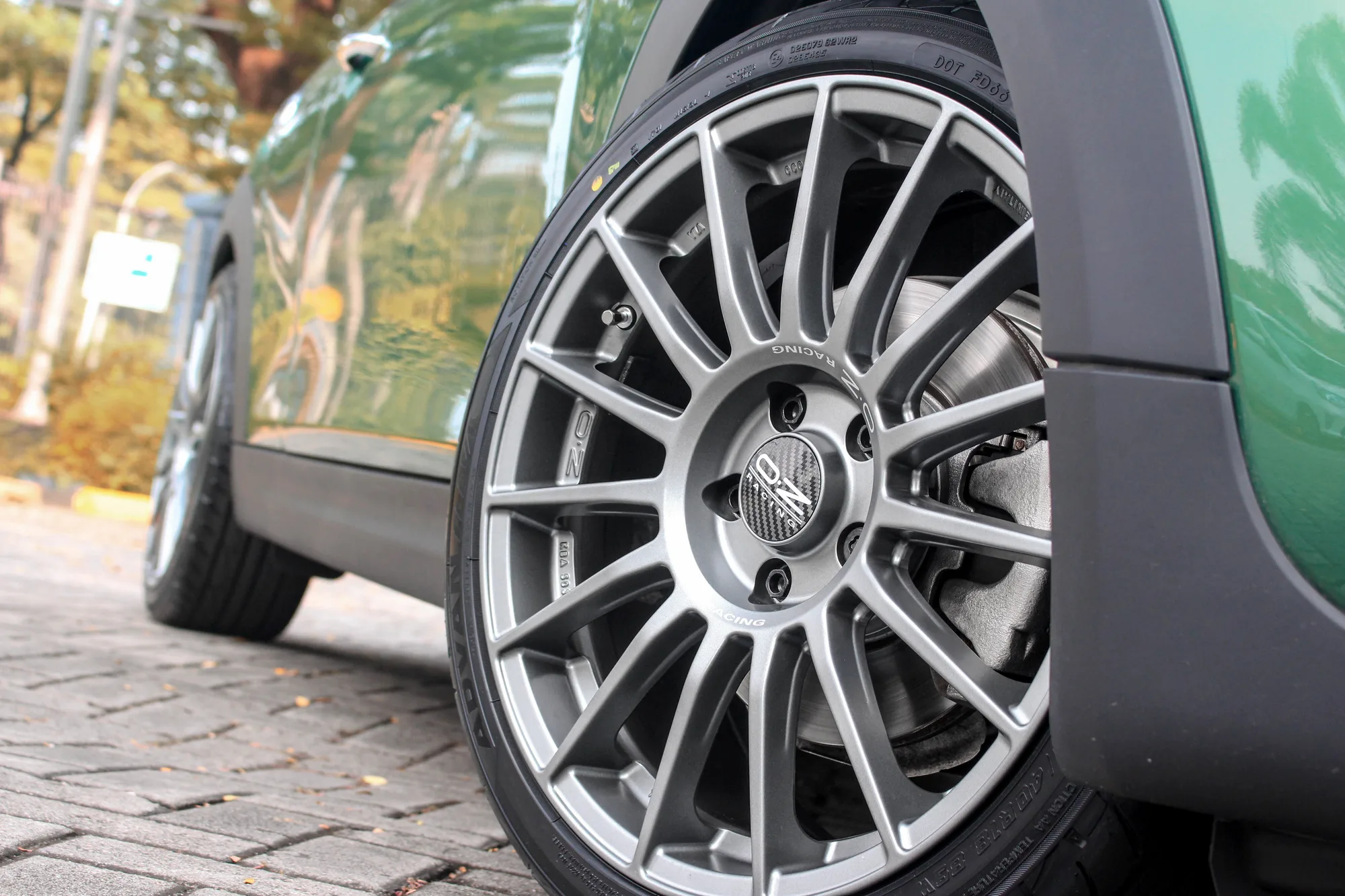 OZ Racing Superturismo LM on Mini Cooper F56 (2014-2023)