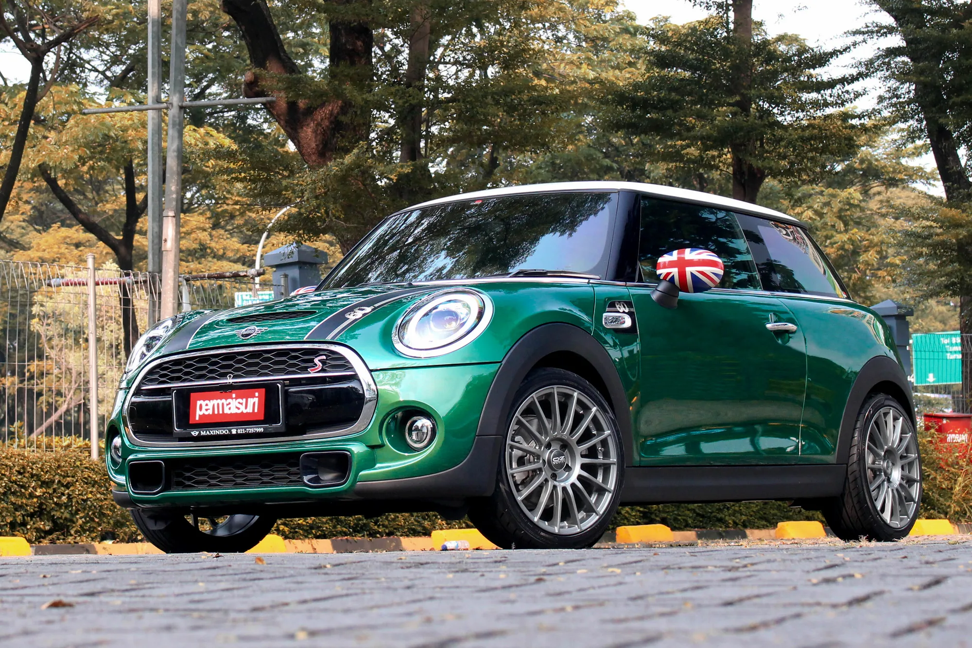 OZ Racing Superturismo LM on Mini Cooper F56 (2014-2023), photo 10