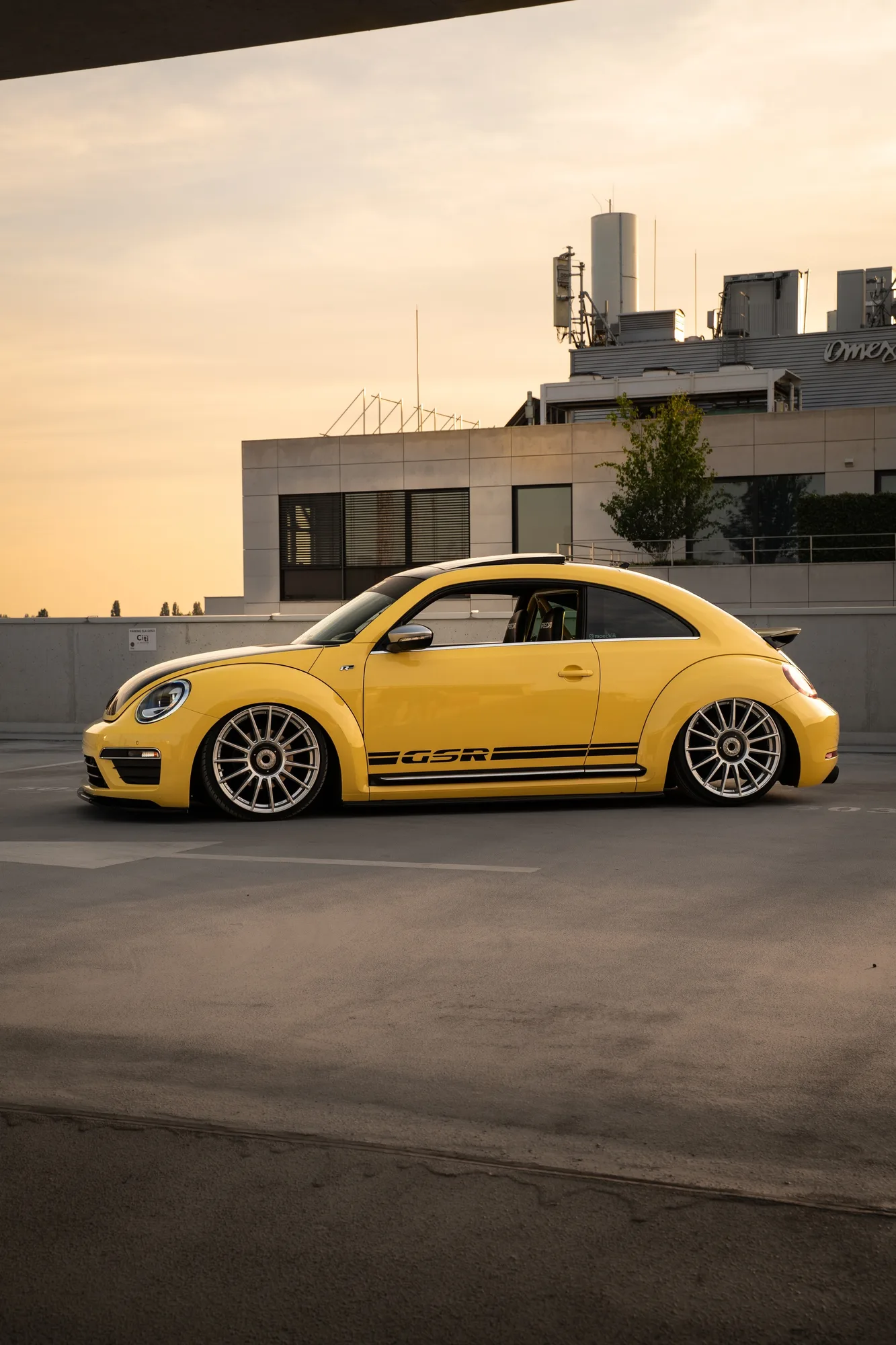 OZ Racing Superturismo LM on Volkswagen Beetle (A5, Typ 5C), photo 7