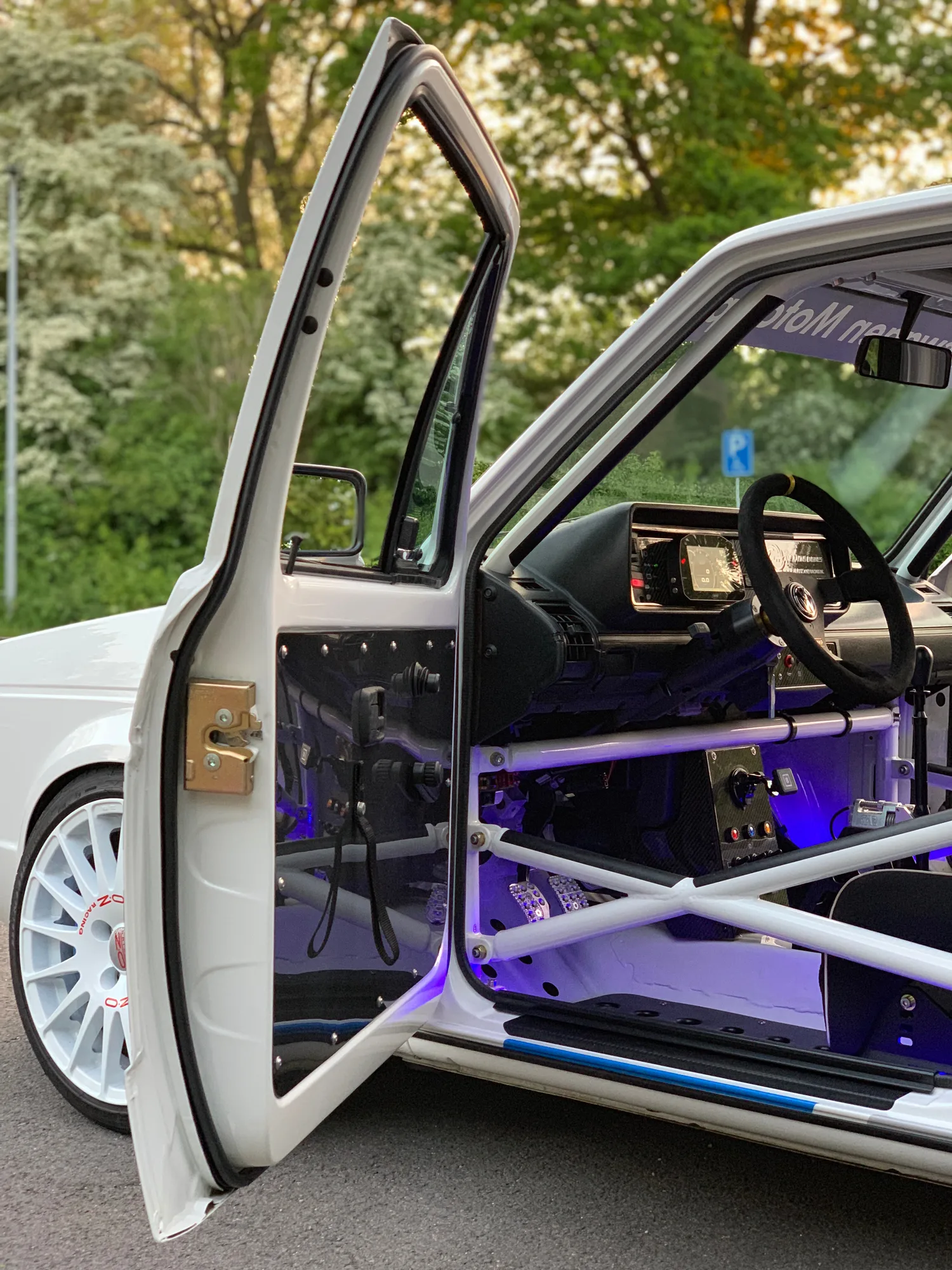 OZ Racing Superturismo WRC on Volkswagen Caddy