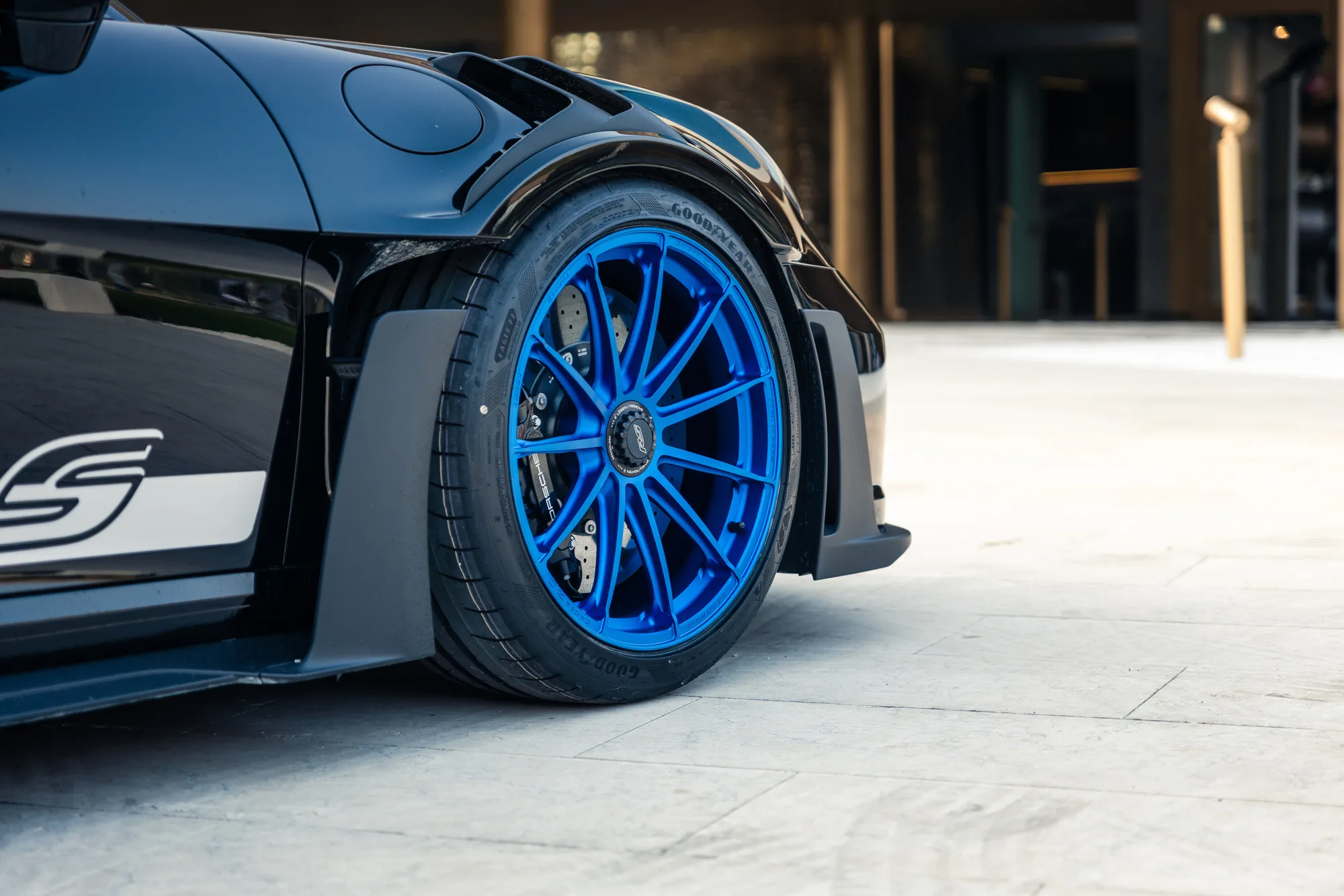 OZ Racing Ultimate Alu on Porsche 911 992.1, photo 11