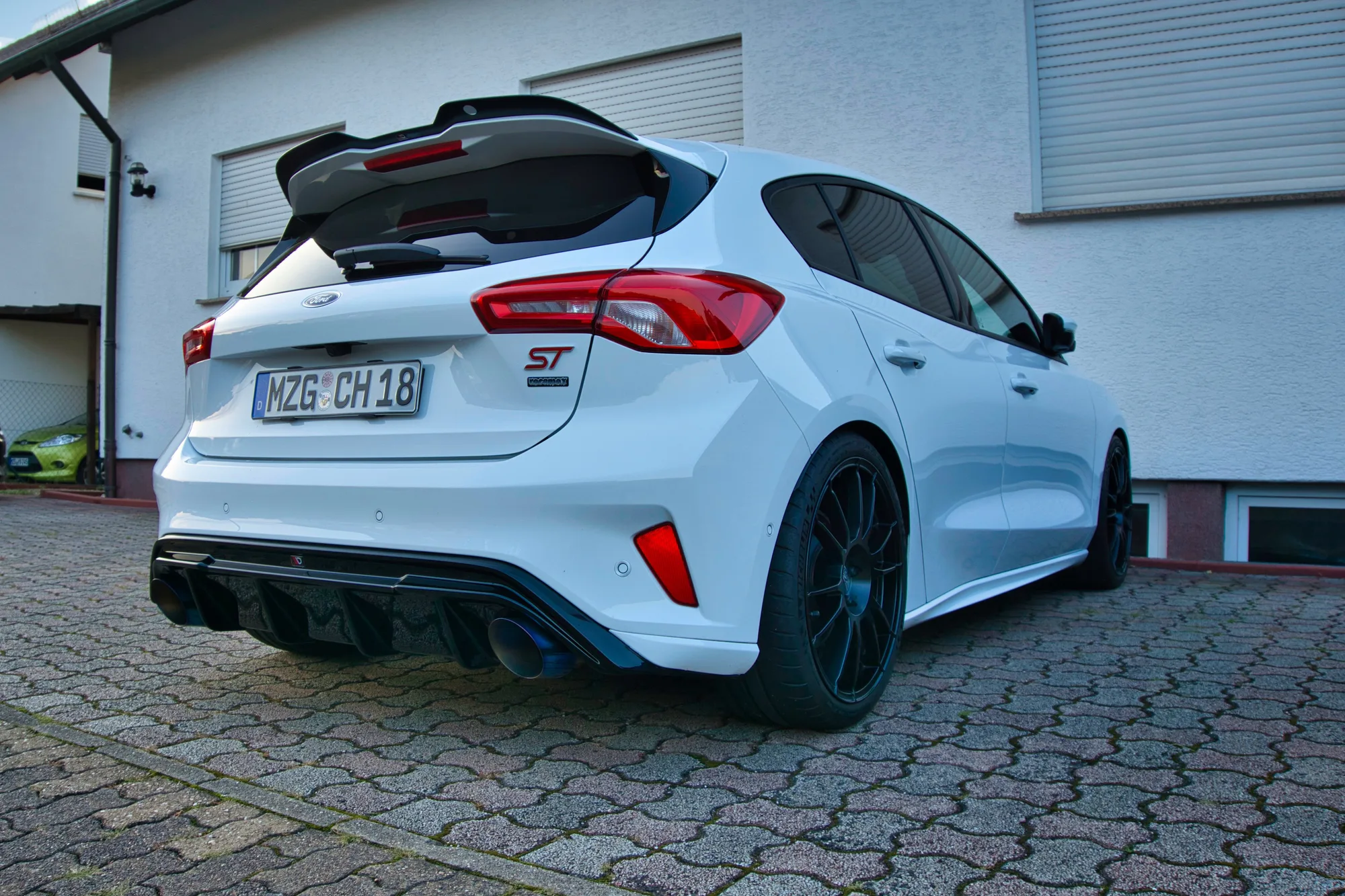 OZ Racing Ultraleggera HLT on Ford Focus Mk4 (2018-2025), photo 3