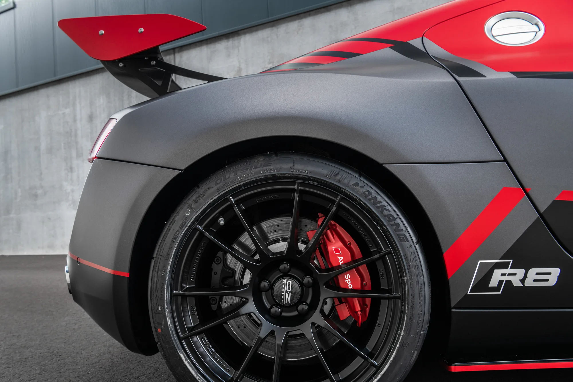 OZ Racing Ultraleggera HLT on Audi R8 Type 42.1, photo 12