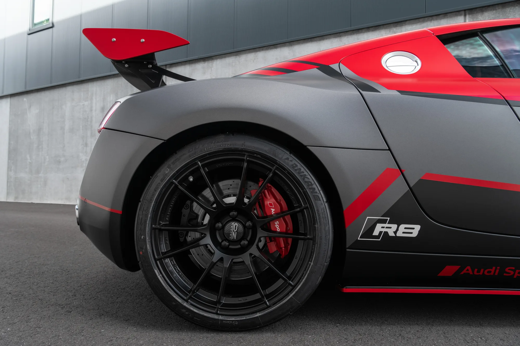 OZ Racing Ultraleggera HLT on Audi R8 Type 42.1, photo 11