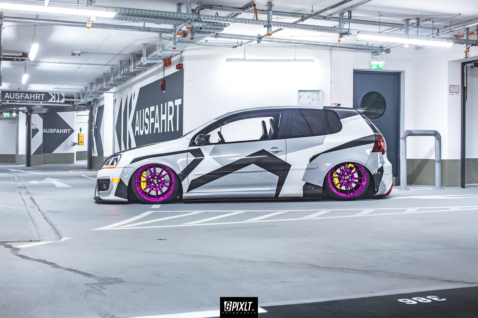 OZ Racing Ultraleggera HLT on Volkswagen Golf Mk5 (Typ 1K), photo 8