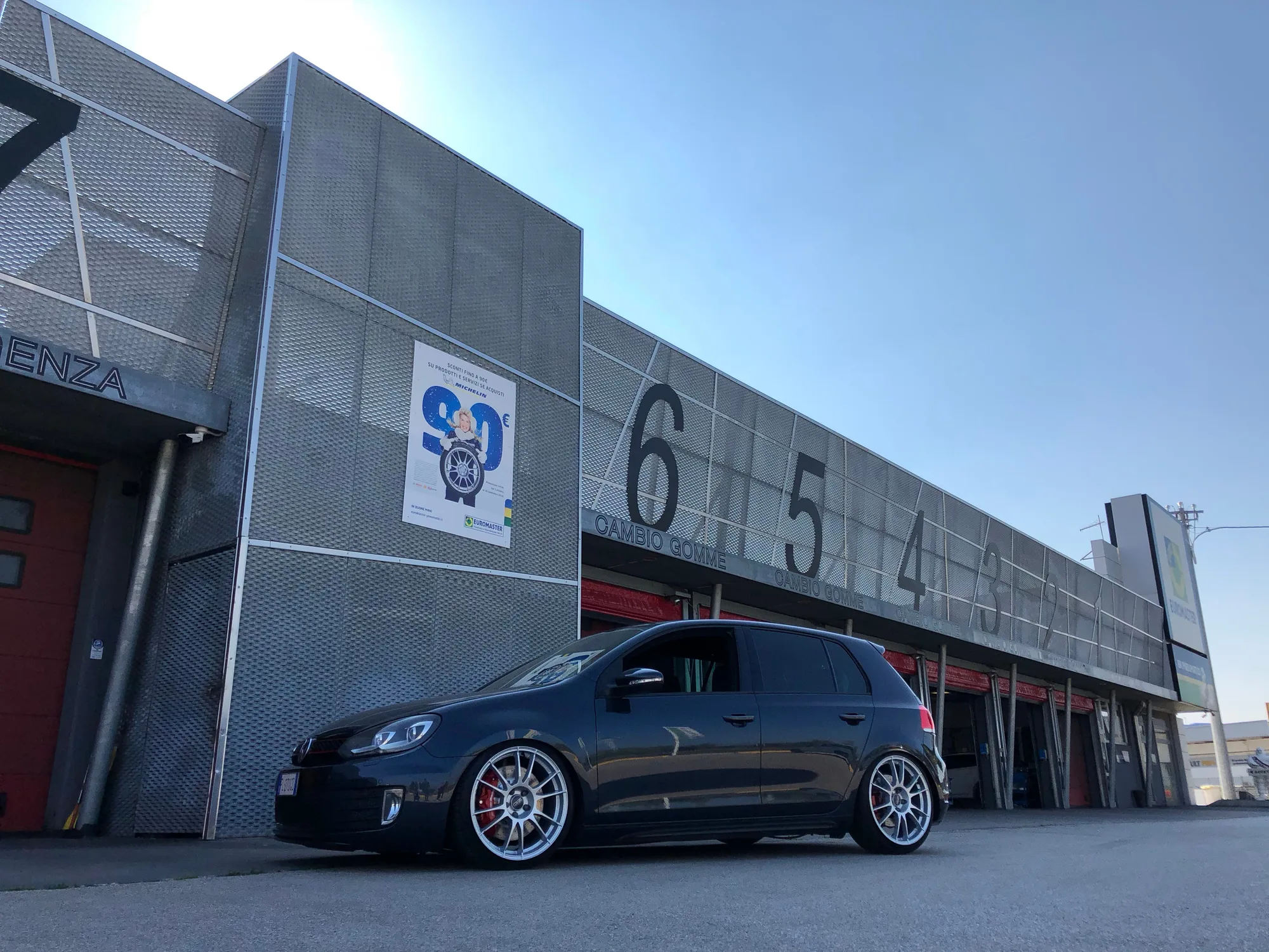 OZ Racing Ultraleggera HLT on Volkswagen Golf Mk6 (Typ 5K), photo 2