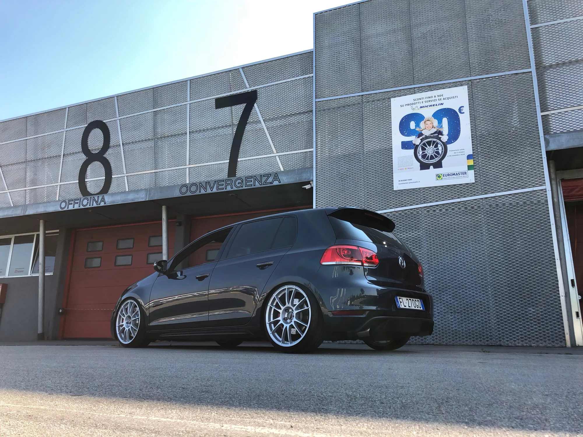 OZ Racing Ultraleggera HLT on Volkswagen Golf Mk6 (Typ 5K), photo 4
