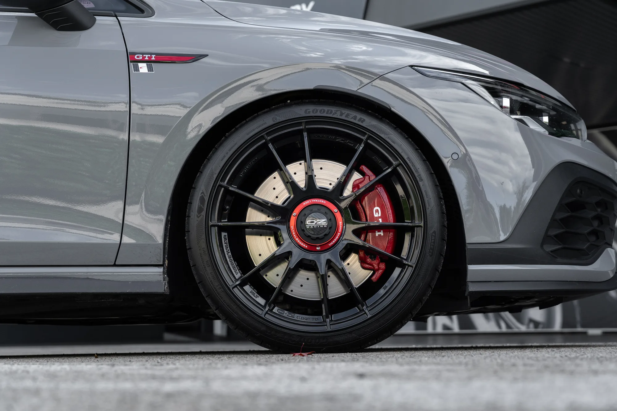 OZ Racing Ultraleggera XX on Volkswagen Golf Mk8 (Typ CD).2, photo 5