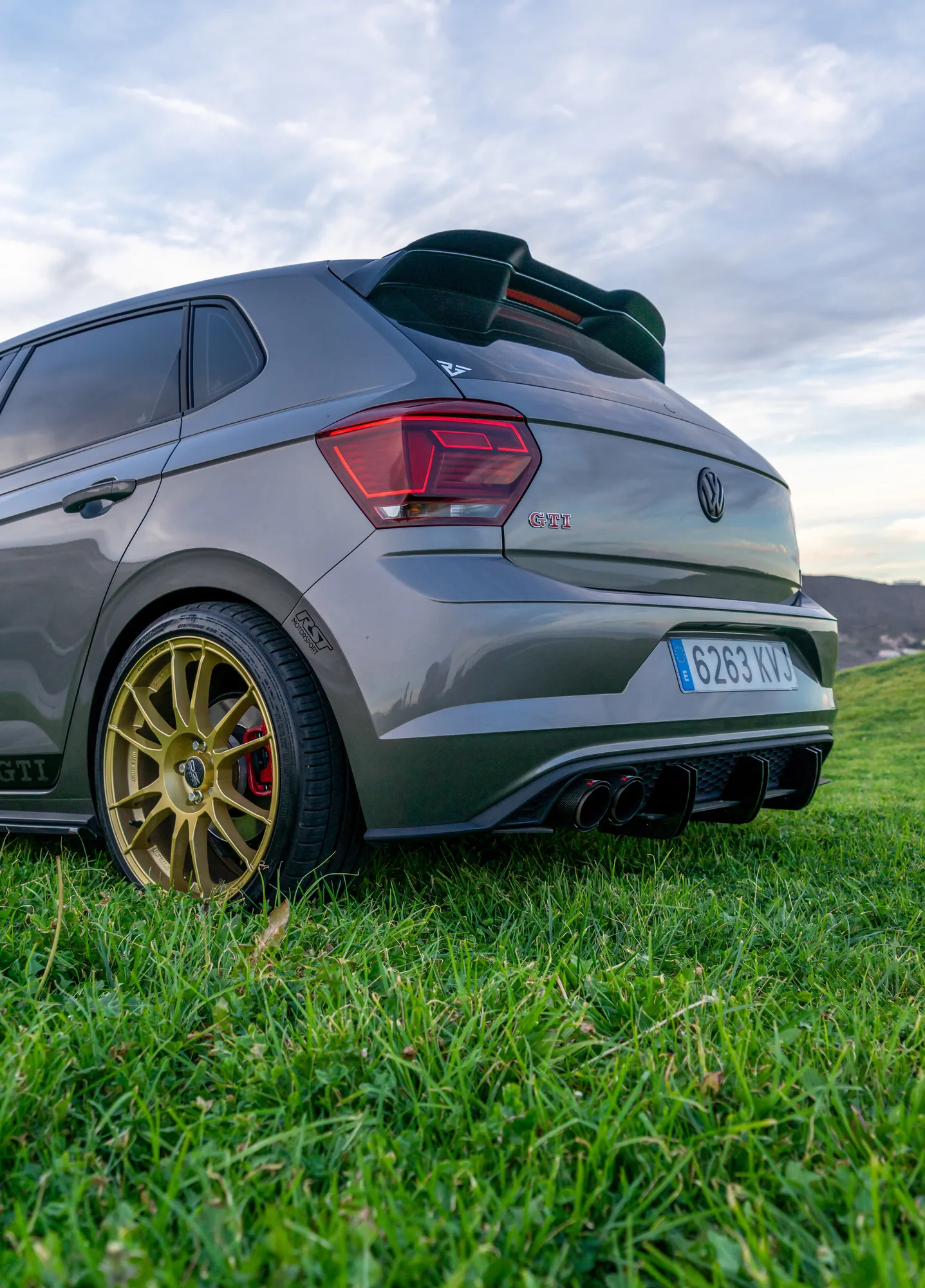 OZ Racing Ultraleggera on Volkswagen Polo Mk6 (AW), photo 2