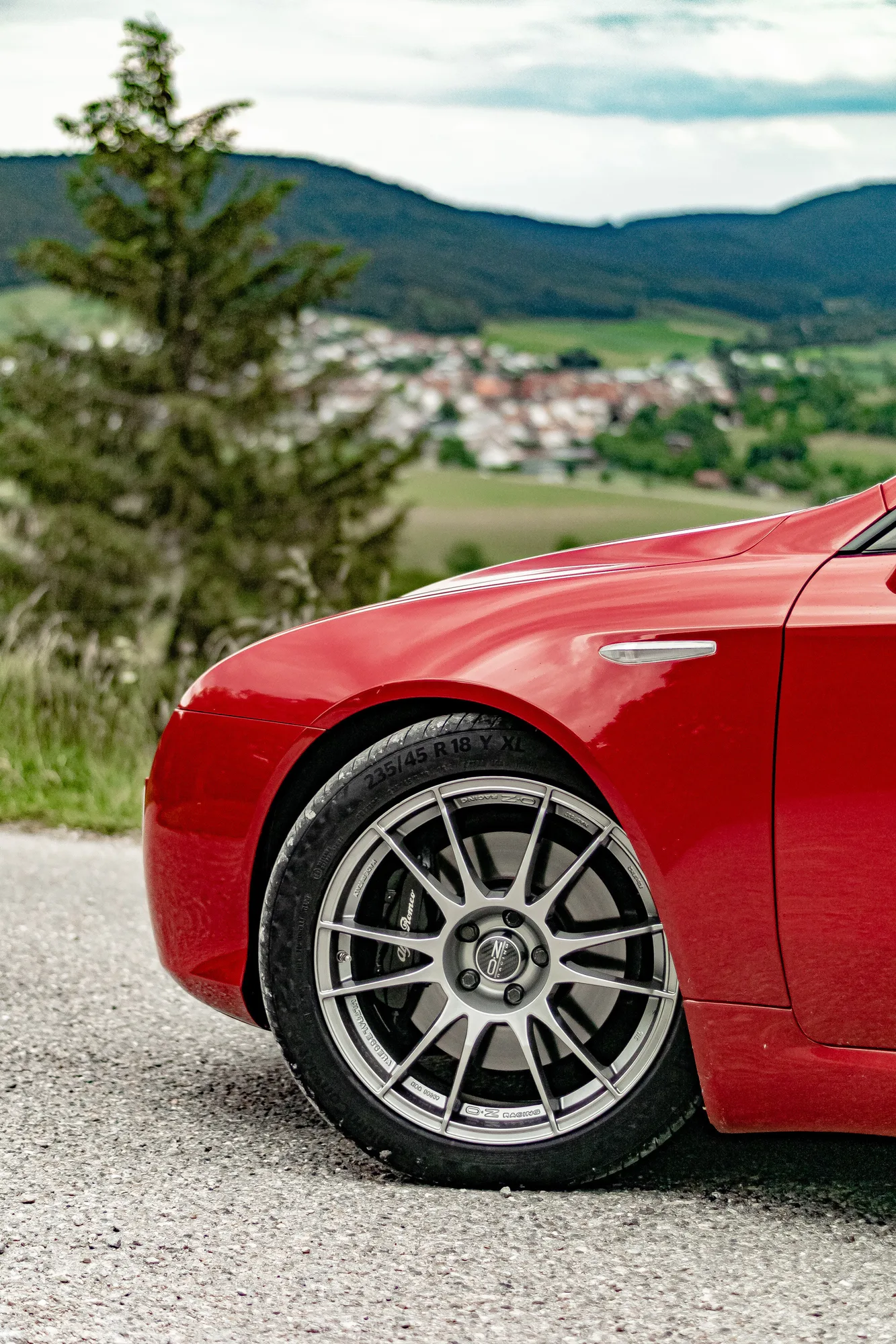 OZ Racing Ultraleggera on Alfa Romeo Spider 939 (2006), photo 8