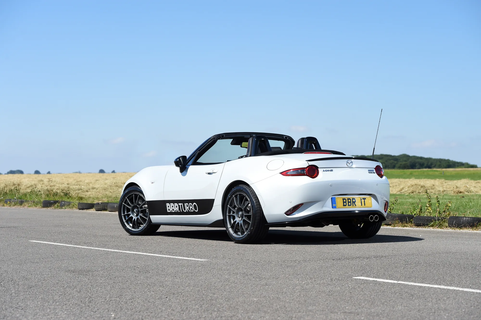 OZ Racing Ultraleggera on Mazda MX-5 ND, photo 11