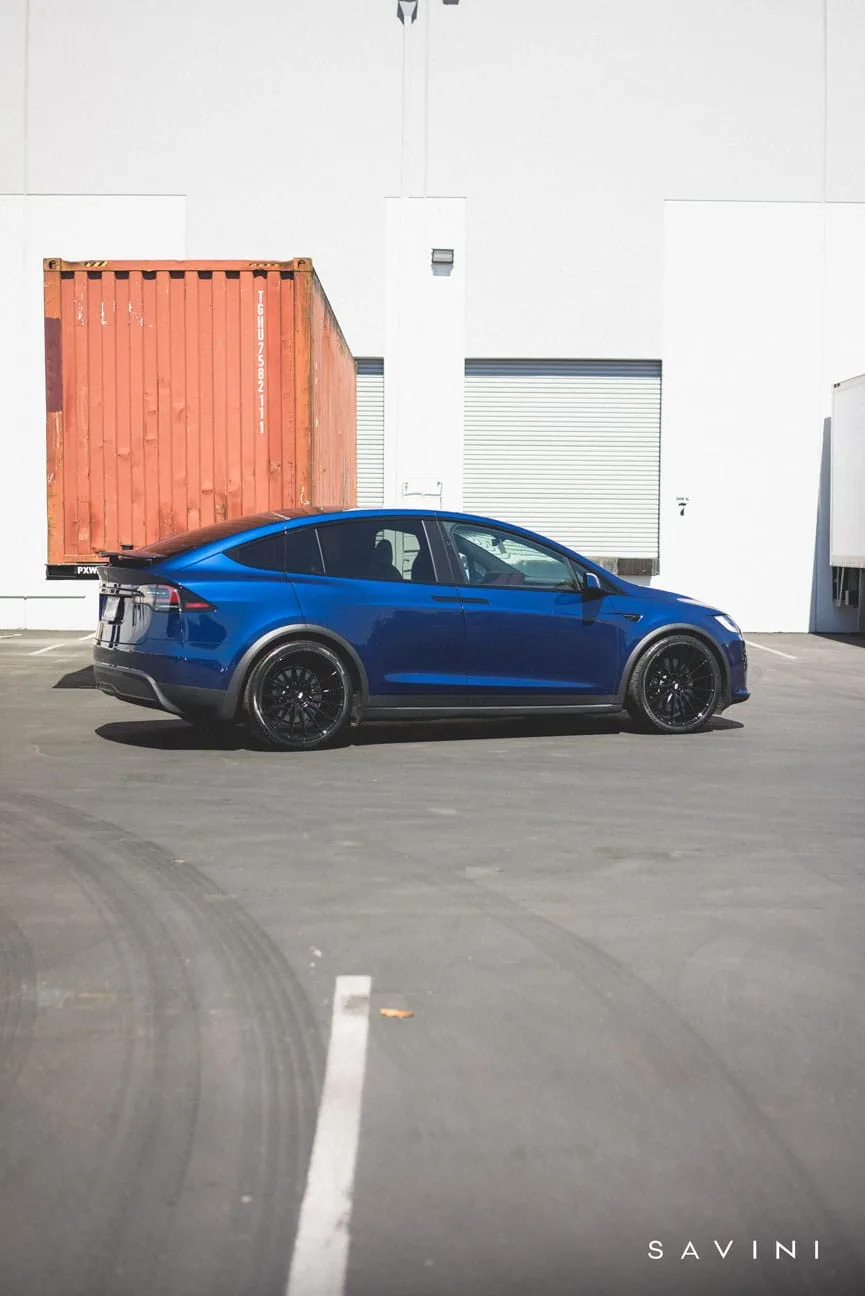 Savini BM16 Gloss Black on Tesla Model X Original (2015-2021), photo 3