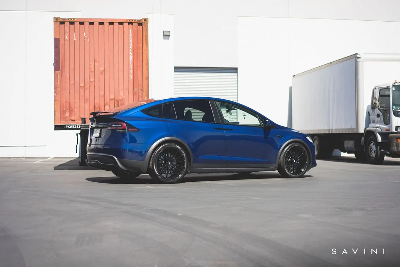 Savini BM16 Gloss Black on Tesla Model X Original (2015-2021), photo 2