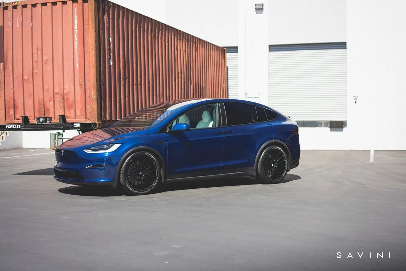 Savini BM16 Gloss Black on Tesla Model X Original (2015-2021)